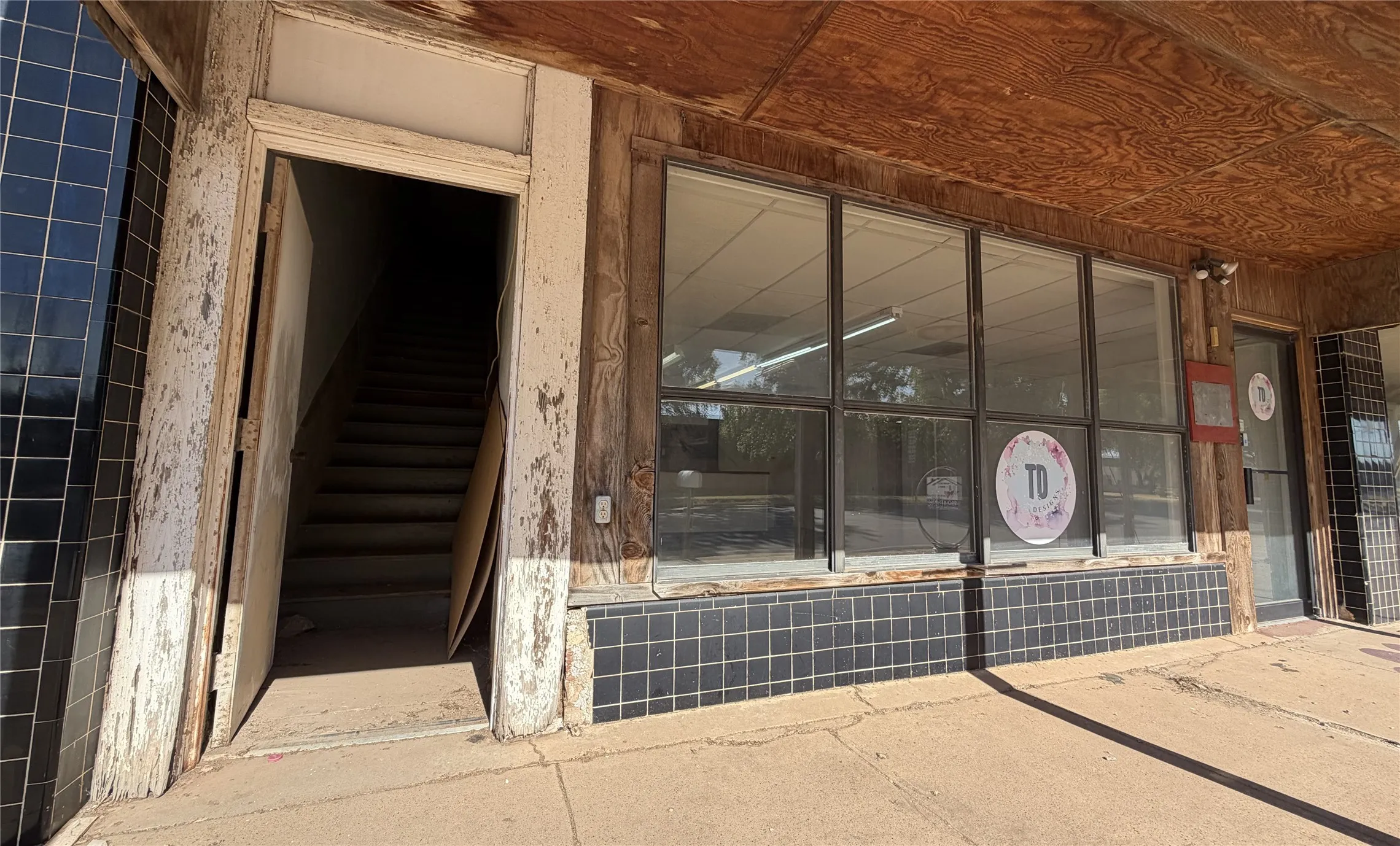 Retail For Sale in Baylor County , 412 N Main Street N, Seymour, Texas 76380, 0, 0, Garage spaces, 0 Sqft, built in 1920, Price $150,000, mls#21360886, Real Estate Agent in Seymour, Homes For Sale in Baylor county, Homes For Sale in Seymour, Realtor in Seymour Texas, Real Estate Brokerage Independent Realty Texas, Luminita Cordes Realtor