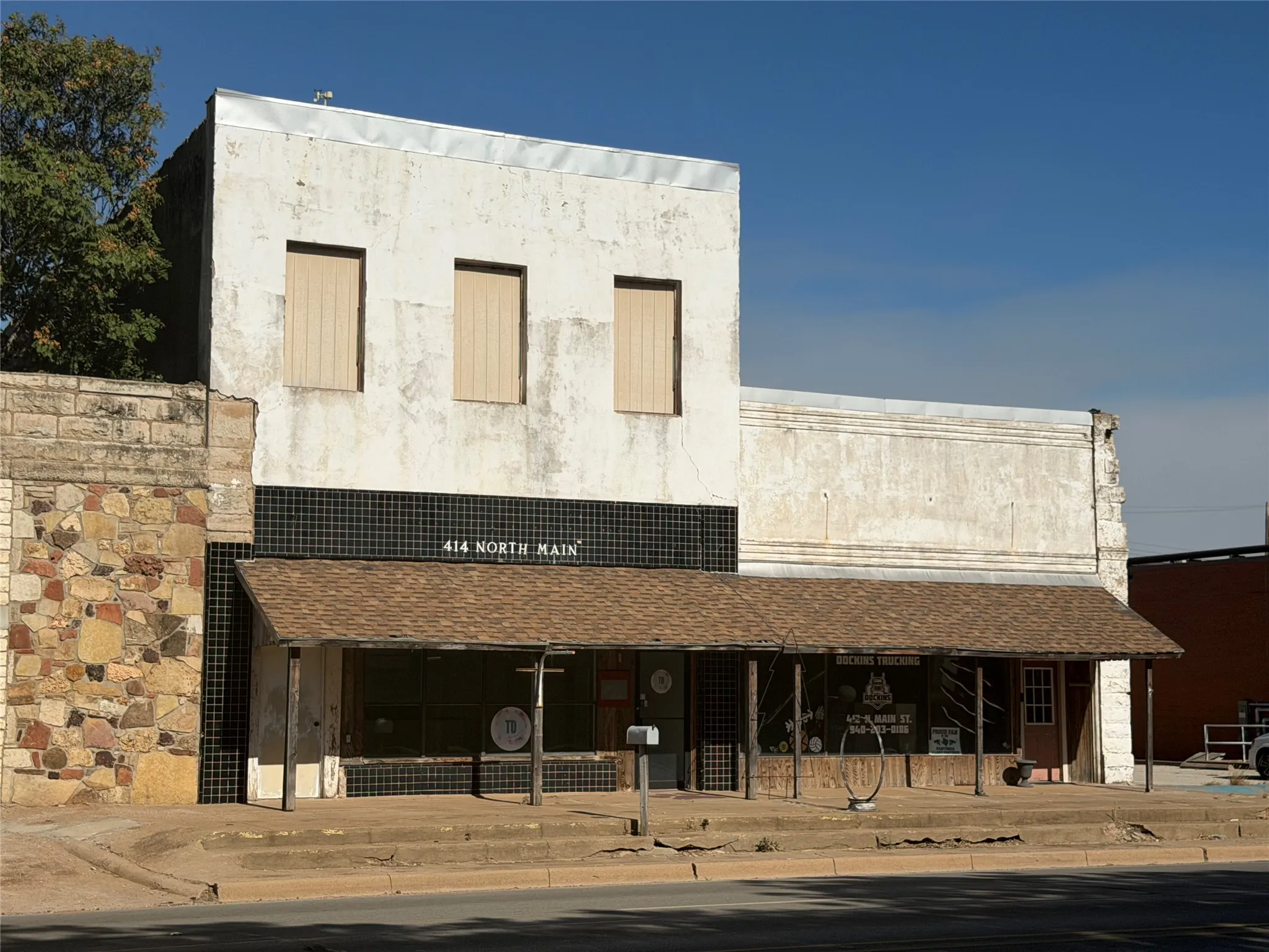 Retail For Sale in Baylor County , 412 N Main Street N, Seymour, Texas 76380, 0, 0, Garage spaces, 0 Sqft, built in 1920, Price $150,000, mls#21360886, Real Estate Agent in Seymour, Homes For Sale in Baylor county, Homes For Sale in Seymour, Realtor in Seymour Texas, Real Estate Brokerage Independent Realty Texas, Luminita Cordes Realtor