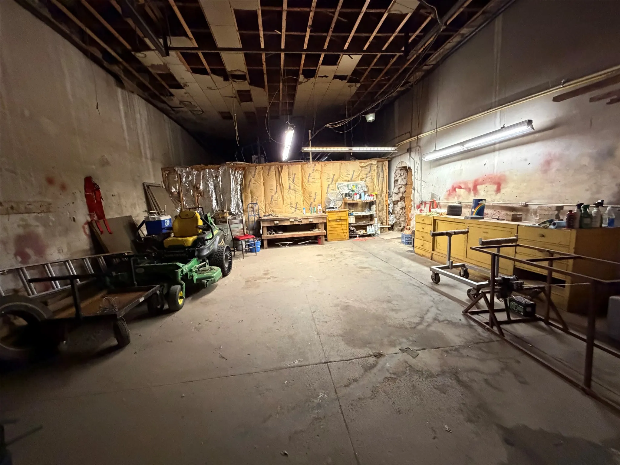 Retail For Sale in Baylor County , 412 N Main Street N, Seymour, Texas 76380, 0, 0, Garage spaces, 0 Sqft, built in 1920, Price $150,000, mls#21360886, Real Estate Agent in Seymour, Homes For Sale in Baylor county, Homes For Sale in Seymour, Realtor in Seymour Texas, Real Estate Brokerage Independent Realty Texas, Luminita Cordes Realtor