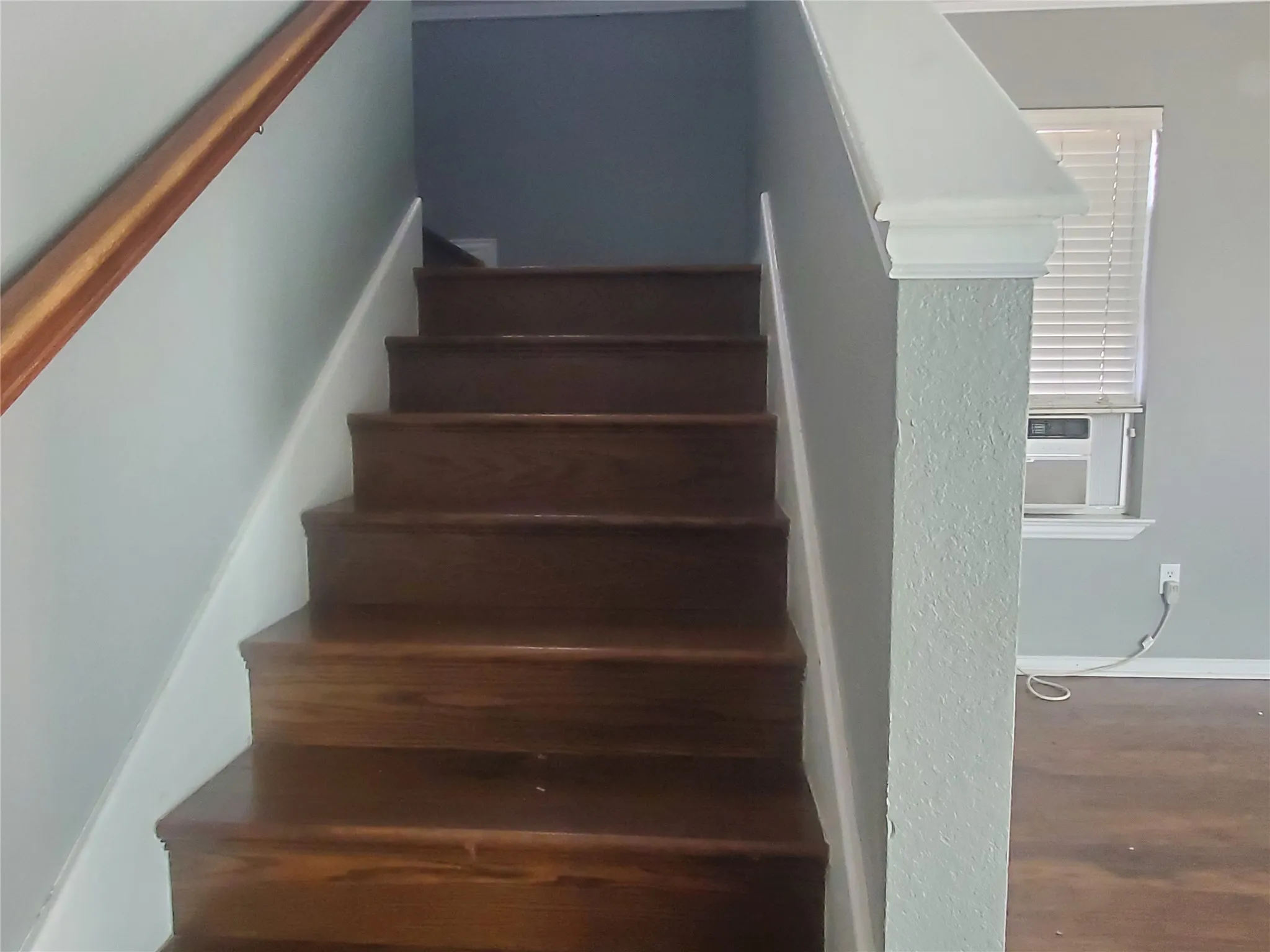 Single Family Residence For Rent in Dallas County , 3607 Hamburg Court, Dallas, Texas 75215, 3 Bedroom, 3 Bathroom, 2 Garage spaces, 1,333 Sqft, built in 2004, mls#21348044, Real Estate Agent in Dallas, Homes For Rent in Dallas county, Homes For Rent in Dallas, Realtor in Dallas Texas, Real Estate Brokerage Independent Realty Texas, Luminita Cordes Realtor