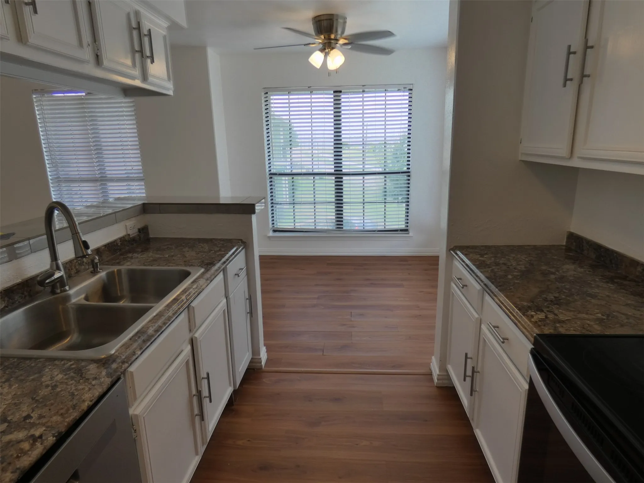 Condominium For Rent in Dallas County , 5805 Lake Hubbard Parkway 202, Garland, Texas 75043, 2 Bedroom, 2 Bathroom, Garage spaces, 1,012 Sqft, built in 1983, mls#21361010, Real Estate Agent in Garland, Homes For Rent in Dallas county, Homes For Rent in Garland, Realtor in Garland Texas, Real Estate Brokerage Independent Realty Texas, Luminita Cordes Realtor