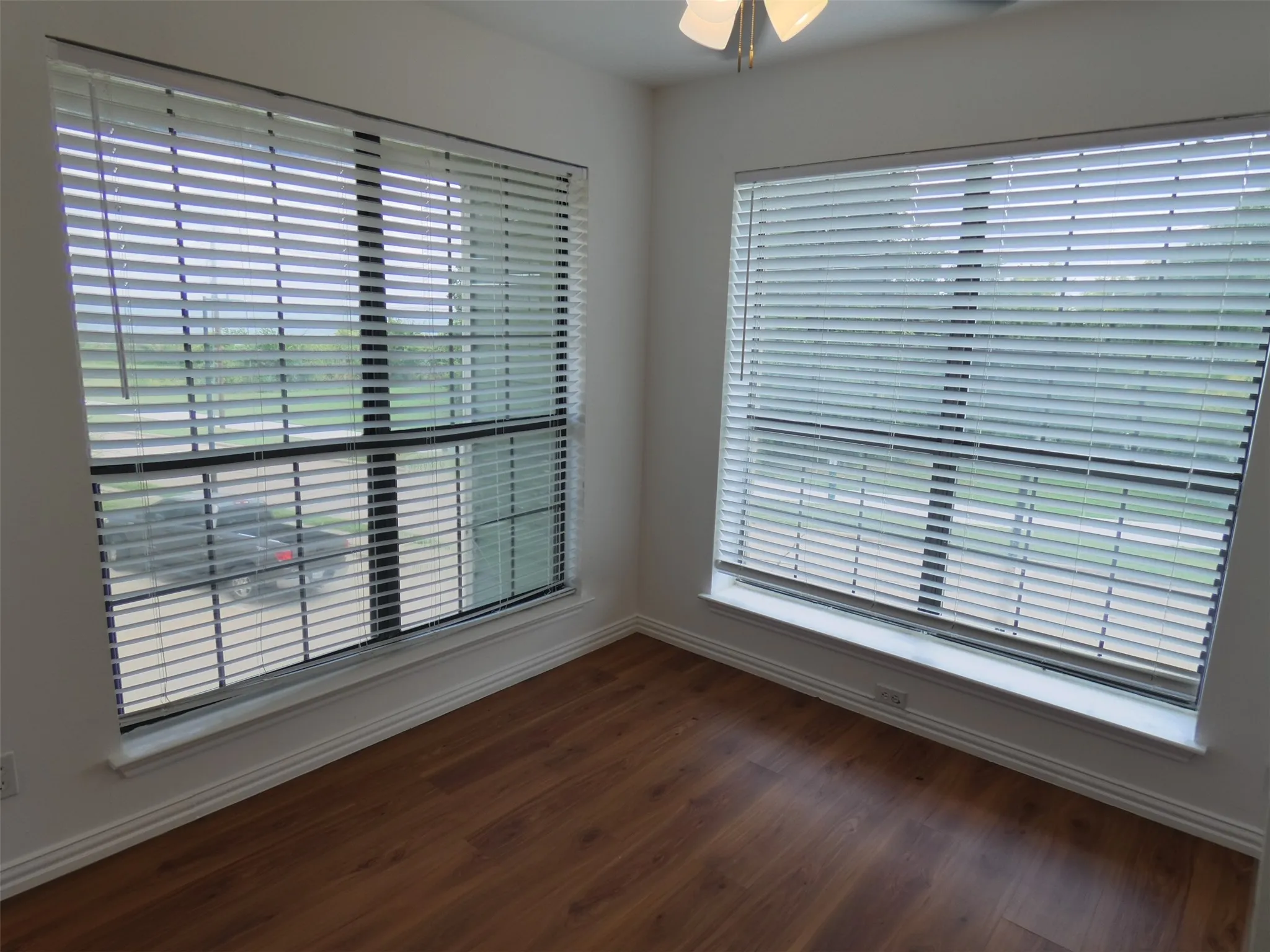 Condominium For Rent in Dallas County , 5805 Lake Hubbard Parkway 202, Garland, Texas 75043, 2 Bedroom, 2 Bathroom, Garage spaces, 1,012 Sqft, built in 1983, mls#21361010, Real Estate Agent in Garland, Homes For Rent in Dallas county, Homes For Rent in Garland, Realtor in Garland Texas, Real Estate Brokerage Independent Realty Texas, Luminita Cordes Realtor
