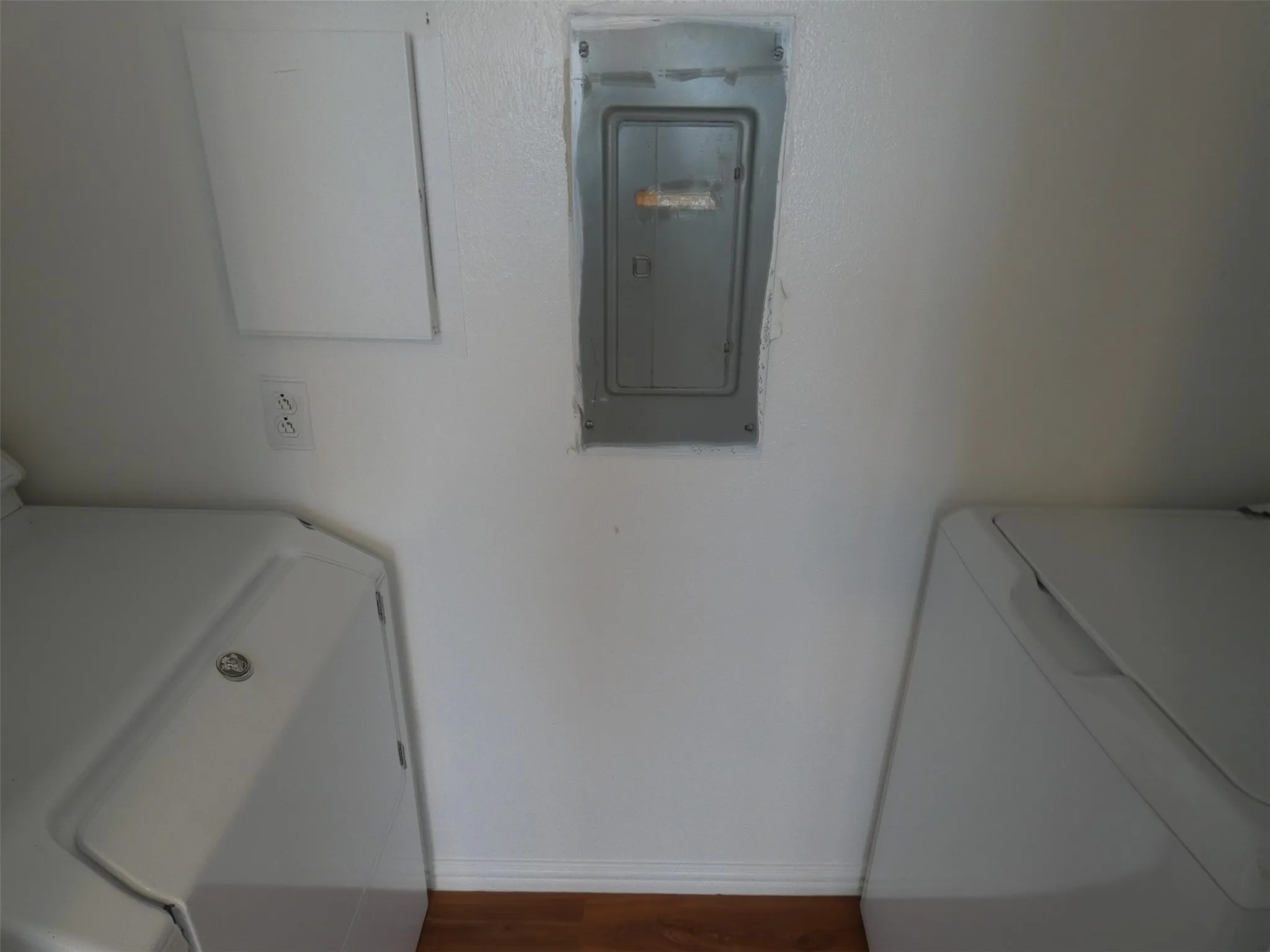 Condominium For Rent in Dallas County , 5805 Lake Hubbard Parkway 202, Garland, Texas 75043, 2 Bedroom, 2 Bathroom, Garage spaces, 1,012 Sqft, built in 1983, mls#21361010, Real Estate Agent in Garland, Homes For Rent in Dallas county, Homes For Rent in Garland, Realtor in Garland Texas, Real Estate Brokerage Independent Realty Texas, Luminita Cordes Realtor