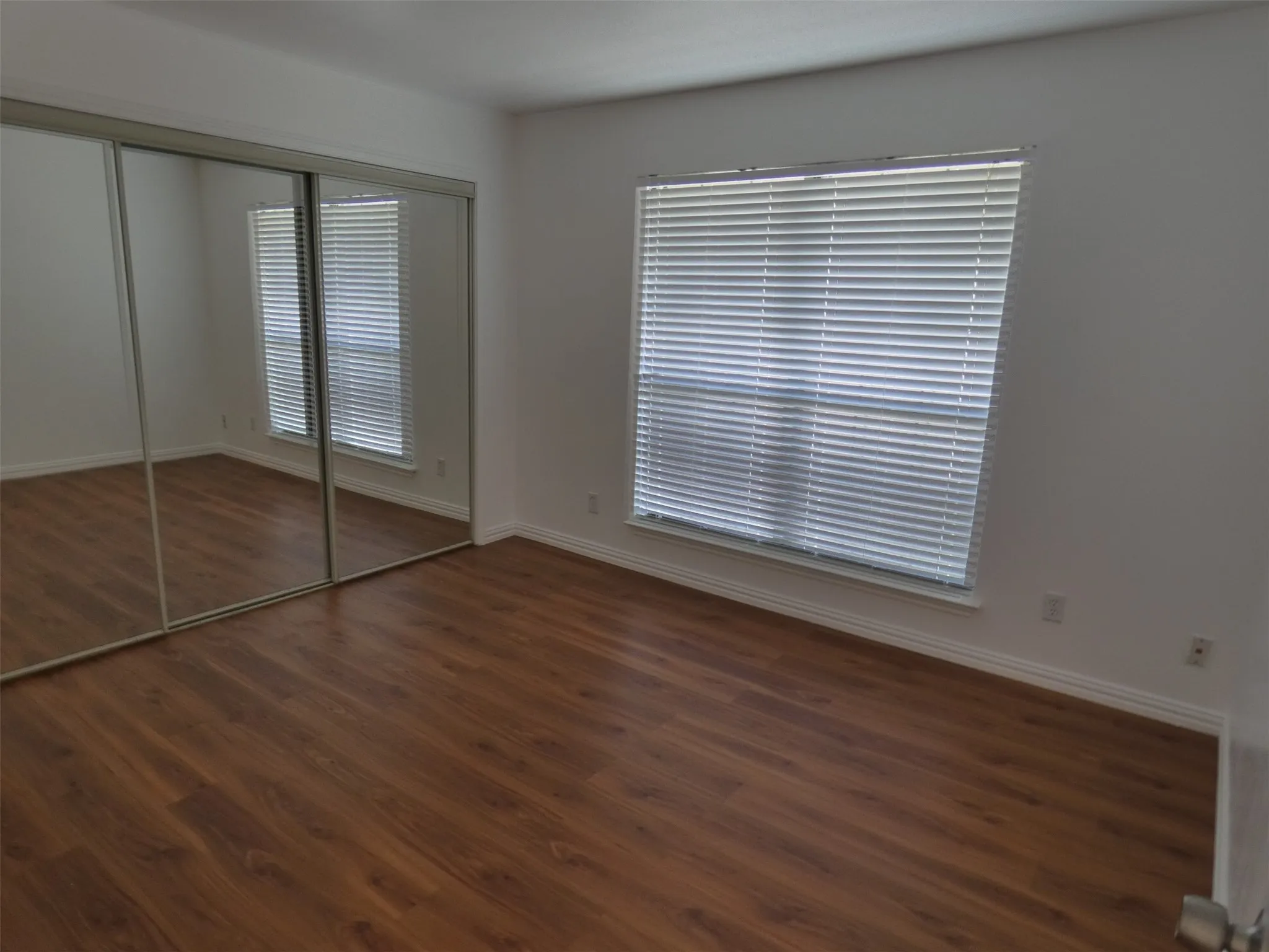 Condominium For Rent in Dallas County , 5805 Lake Hubbard Parkway 202, Garland, Texas 75043, 2 Bedroom, 2 Bathroom, Garage spaces, 1,012 Sqft, built in 1983, mls#21361010, Real Estate Agent in Garland, Homes For Rent in Dallas county, Homes For Rent in Garland, Realtor in Garland Texas, Real Estate Brokerage Independent Realty Texas, Luminita Cordes Realtor