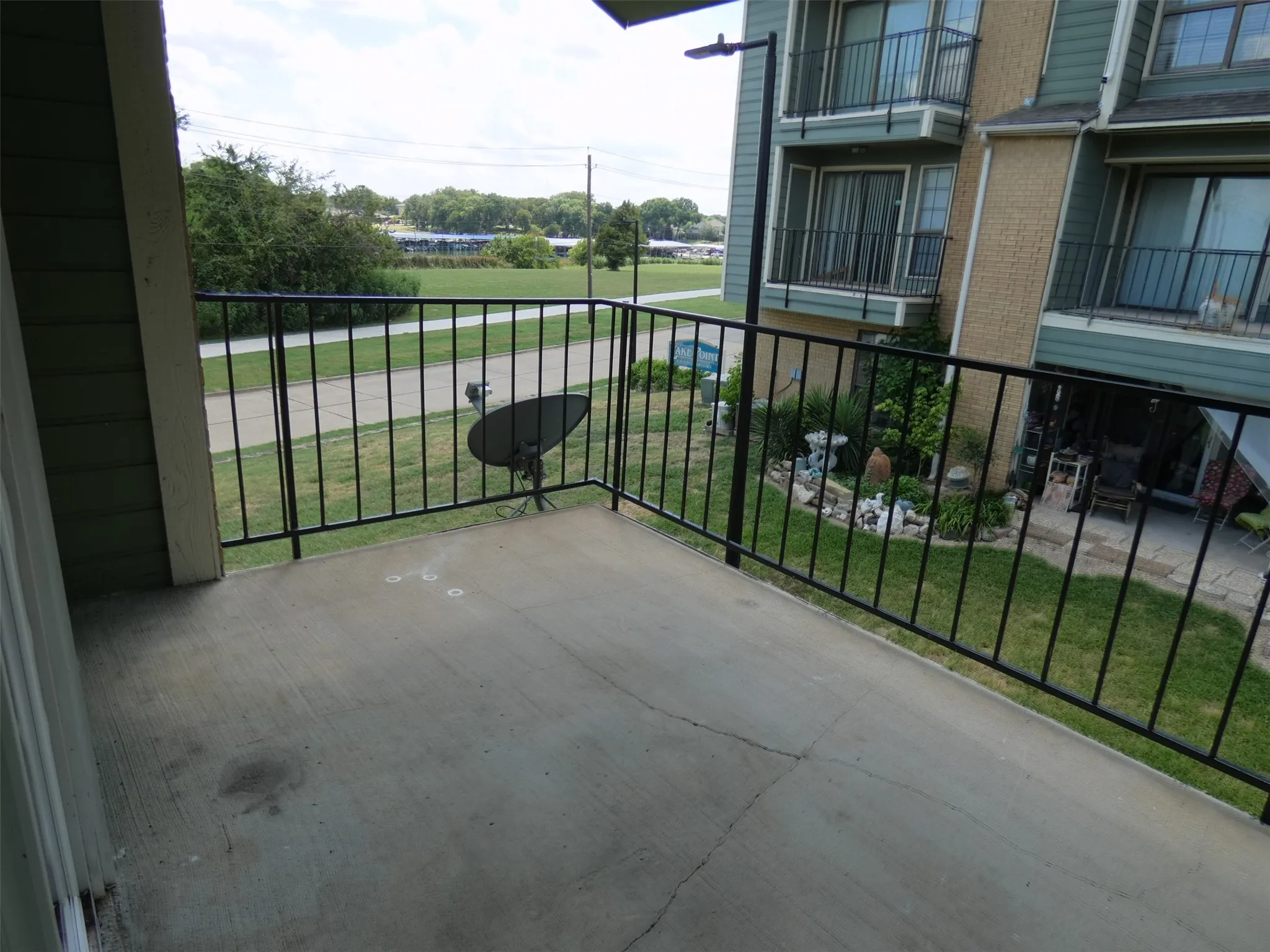 Condominium For Rent in Dallas County , 5805 Lake Hubbard Parkway 202, Garland, Texas 75043, 2 Bedroom, 2 Bathroom, Garage spaces, 1,012 Sqft, built in 1983, mls#21361010, Real Estate Agent in Garland, Homes For Rent in Dallas county, Homes For Rent in Garland, Realtor in Garland Texas, Real Estate Brokerage Independent Realty Texas, Luminita Cordes Realtor