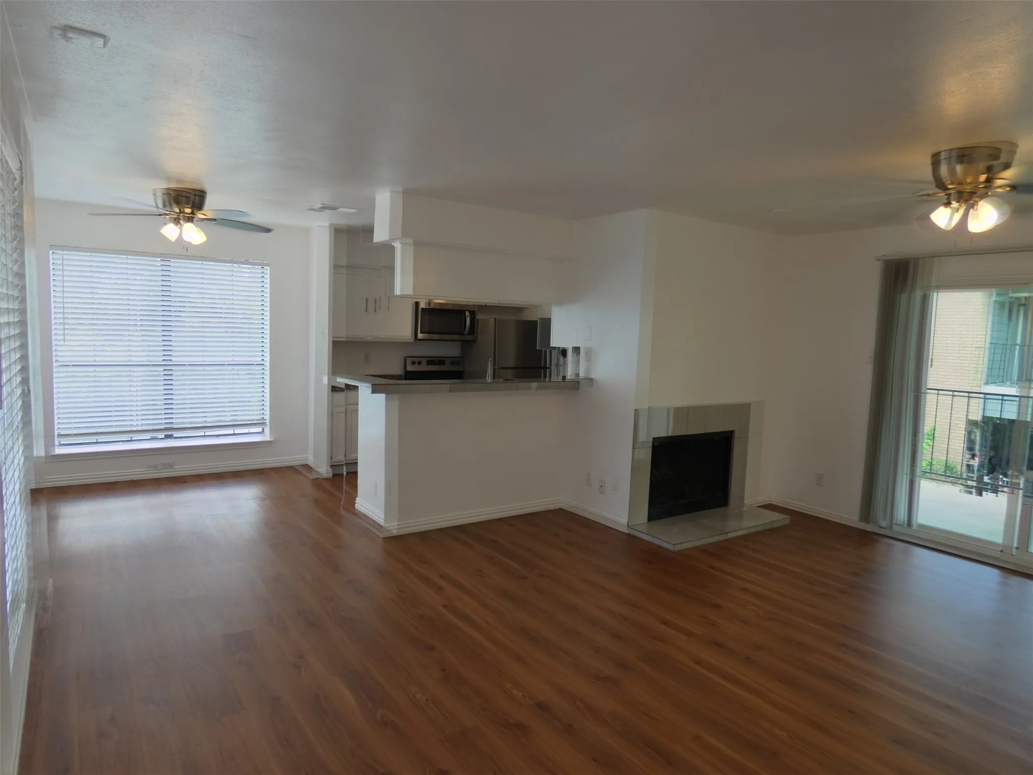 Condominium For Rent in Dallas County , 5805 Lake Hubbard Parkway 202, Garland, Texas 75043, 2 Bedroom, 2 Bathroom, Garage spaces, 1,012 Sqft, built in 1983, mls#21361010, Real Estate Agent in Garland, Homes For Rent in Dallas county, Homes For Rent in Garland, Realtor in Garland Texas, Real Estate Brokerage Independent Realty Texas, Luminita Cordes Realtor
