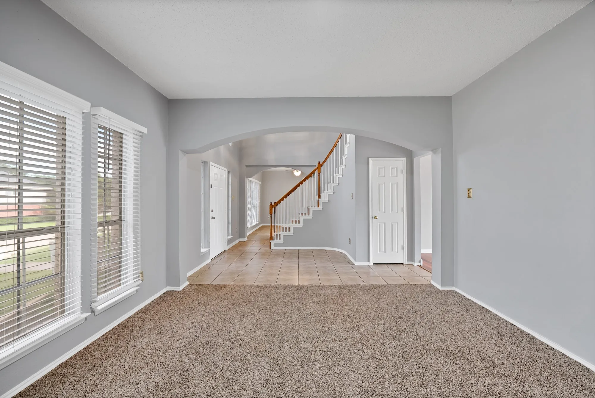 Single Family Residence For Rent in Dallas County , 745 Woodridge Drive, De Soto, Texas 75115, 4 Bedroom, 3 Bathroom, 2 Garage spaces, 2,382 Sqft, built in 2000, mls#21350663, Real Estate Agent in De Soto, Homes For Rent in Dallas county, Homes For Rent in De Soto, Realtor in De Soto Texas, Real Estate Brokerage Independent Realty Texas, Luminita Cordes Realtor