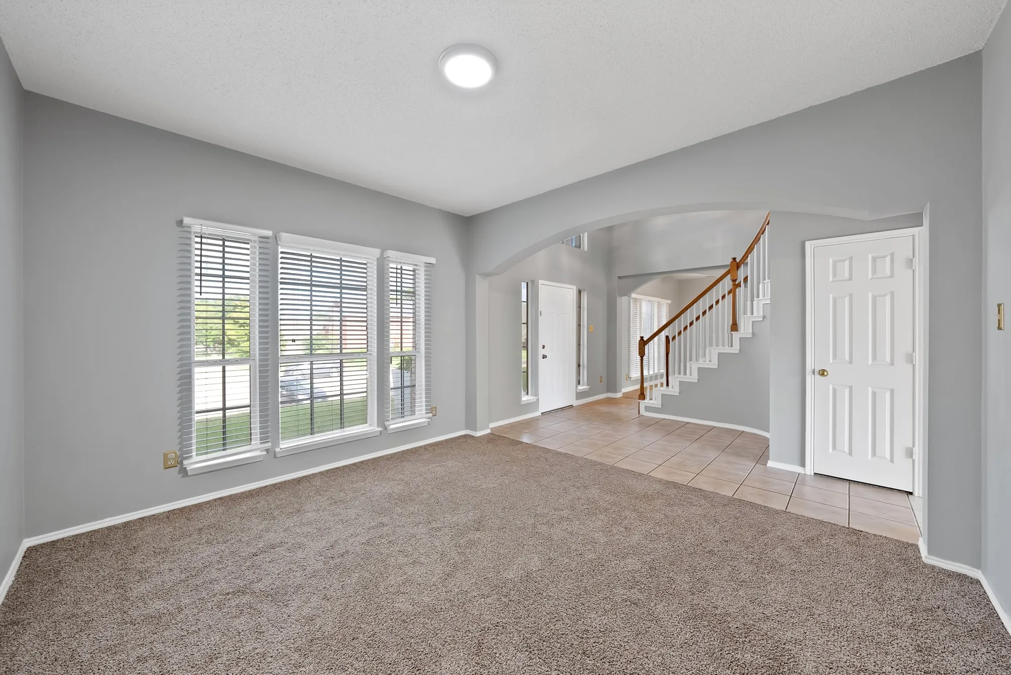 Single Family Residence For Rent in Dallas County , 745 Woodridge Drive, De Soto, Texas 75115, 4 Bedroom, 3 Bathroom, 2 Garage spaces, 2,382 Sqft, built in 2000, mls#21350663, Real Estate Agent in De Soto, Homes For Rent in Dallas county, Homes For Rent in De Soto, Realtor in De Soto Texas, Real Estate Brokerage Independent Realty Texas, Luminita Cordes Realtor