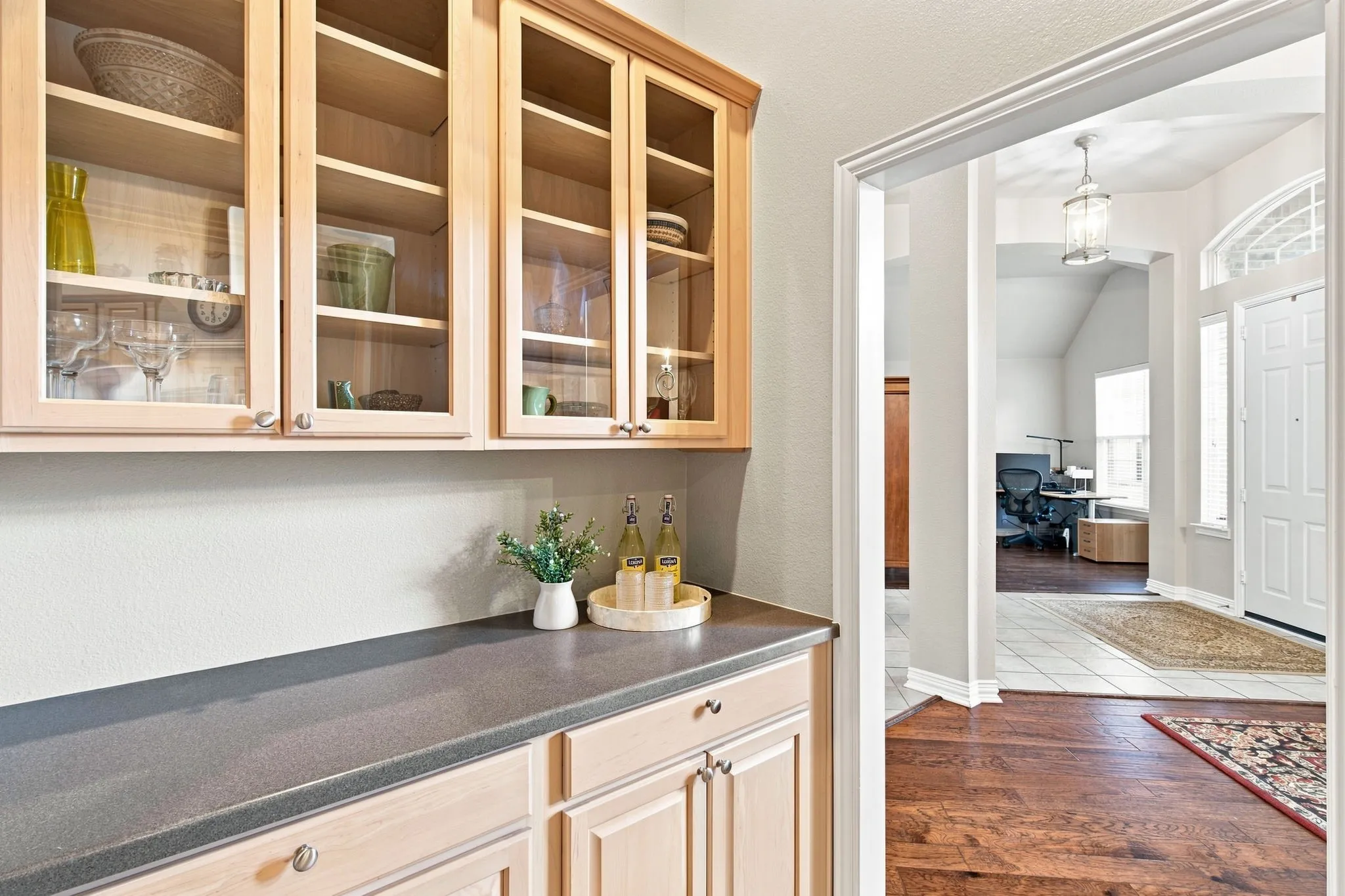 Single Family Residence For Sale in Denton County , 4217 Boxwood Drive, Denton, Texas 76208, 3 Bedroom, 3 Bathroom, 2 Garage spaces, 3,165 Sqft, built in 2002, mls#21361027, Real Estate Agent in Denton, Homes For Sale in Denton county, Homes For Sale in Denton, Realtor in Denton Texas, Real Estate Brokerage Independent Realty Texas, Luminita Cordes Realtor