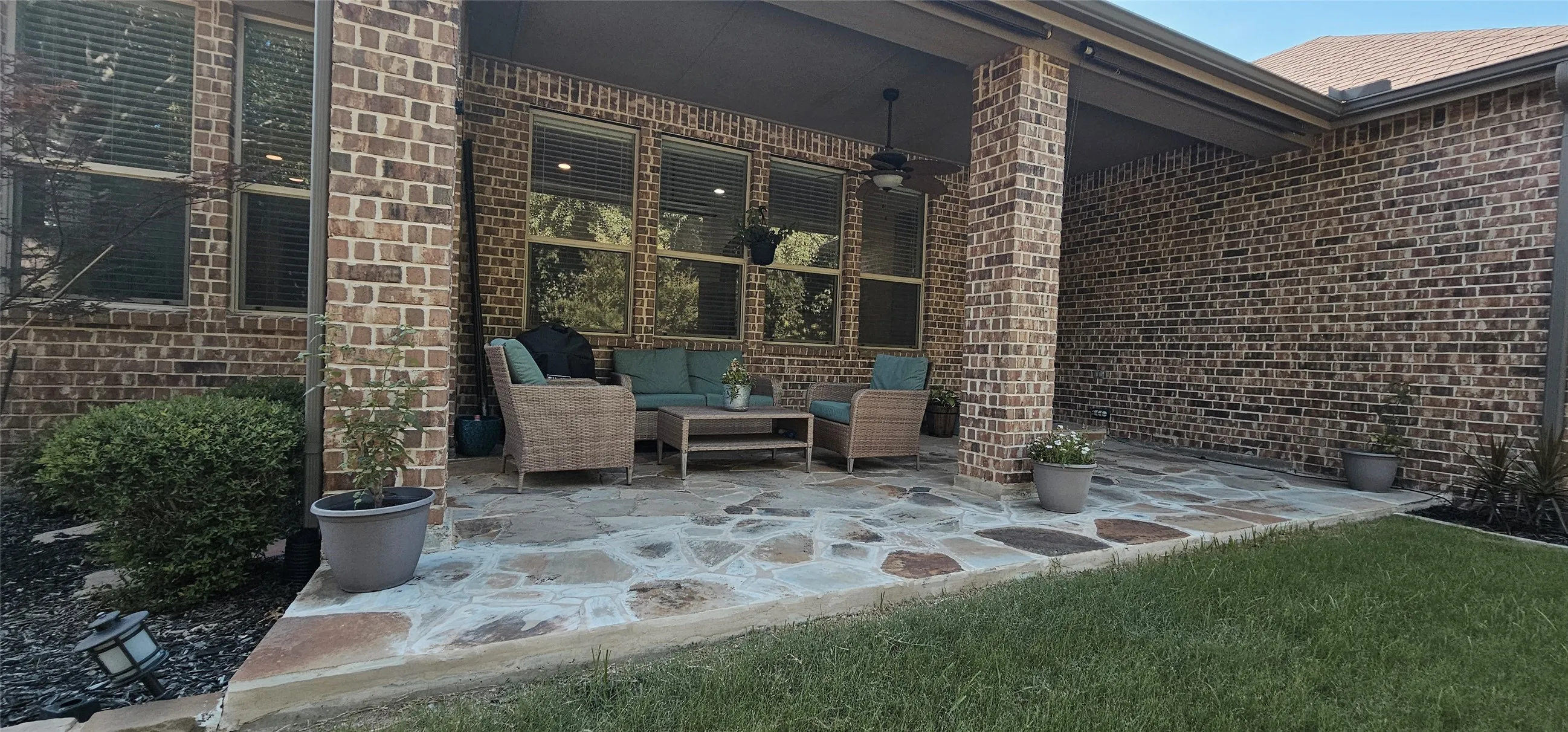 Single Family Residence For Rent in Collin County , 2908 Kirkwood Drive, Mc Kinney, Texas 75071, 3 Bedroom, 2 Bathroom, 2 Garage spaces, 2,279 Sqft, built in 2012, mls#21360883, Real Estate Agent in Mc Kinney, Homes For Rent in Collin county, Homes For Rent in Mc Kinney, Realtor in Mc Kinney Texas, Real Estate Brokerage Independent Realty Texas, Luminita Cordes Realtor
