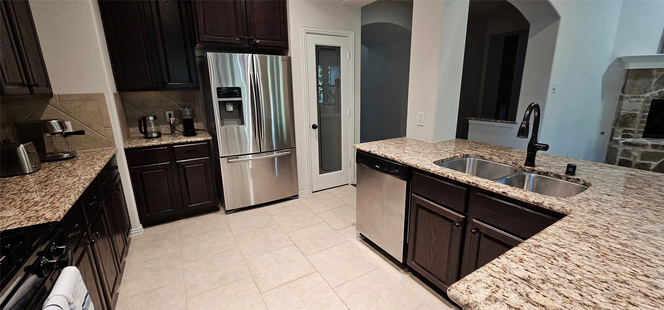 Single Family Residence For Rent in Collin County , 2908 Kirkwood Drive, Mc Kinney, Texas 75071, 3 Bedroom, 2 Bathroom, 2 Garage spaces, 2,279 Sqft, built in 2012, mls#21360883, Real Estate Agent in Mc Kinney, Homes For Rent in Collin county, Homes For Rent in Mc Kinney, Realtor in Mc Kinney Texas, Real Estate Brokerage Independent Realty Texas, Luminita Cordes Realtor