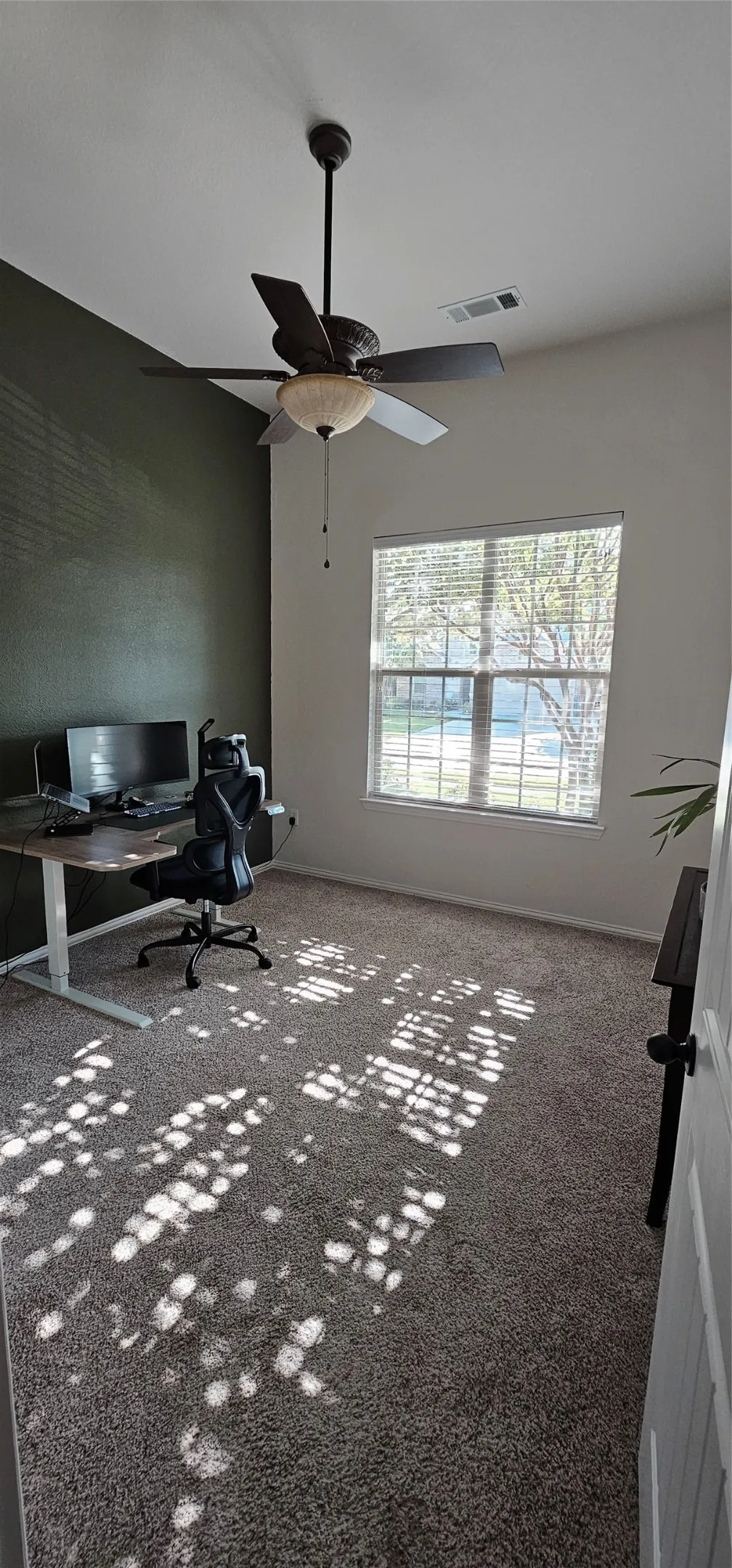 Single Family Residence For Rent in Collin County , 2908 Kirkwood Drive, Mc Kinney, Texas 75071, 3 Bedroom, 2 Bathroom, 2 Garage spaces, 2,279 Sqft, built in 2012, mls#21360883, Real Estate Agent in Mc Kinney, Homes For Rent in Collin county, Homes For Rent in Mc Kinney, Realtor in Mc Kinney Texas, Real Estate Brokerage Independent Realty Texas, Luminita Cordes Realtor