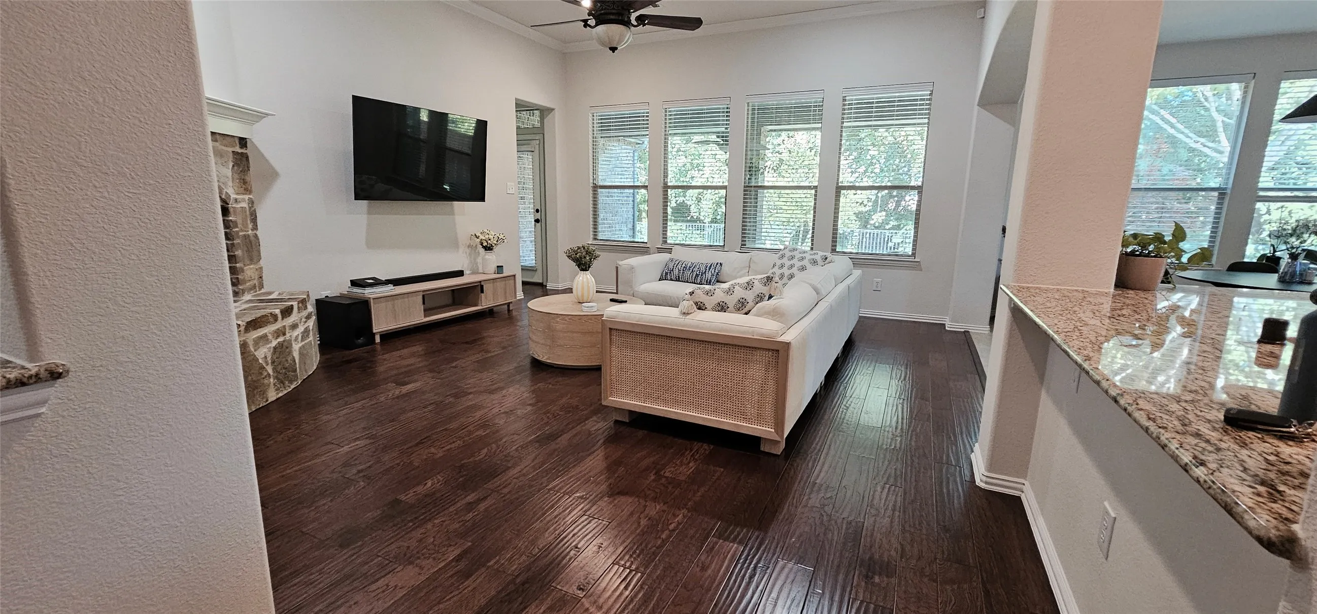 Single Family Residence For Rent in Collin County , 2908 Kirkwood Drive, Mc Kinney, Texas 75071, 3 Bedroom, 2 Bathroom, 2 Garage spaces, 2,279 Sqft, built in 2012, mls#21360883, Real Estate Agent in Mc Kinney, Homes For Rent in Collin county, Homes For Rent in Mc Kinney, Realtor in Mc Kinney Texas, Real Estate Brokerage Independent Realty Texas, Luminita Cordes Realtor