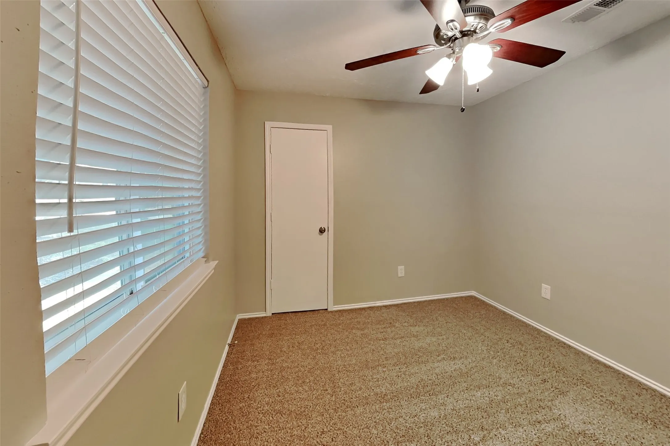 Single Family Residence For Rent in Collin County , 1217 Seabrook Drive, Plano, Texas 75023, 3 Bedroom, 2 Bathroom, 2 Garage spaces, 1,741 Sqft, built in 1981, mls#21361036, Real Estate Agent in Plano, Homes For Rent in Collin county, Homes For Rent in Plano, Realtor in Plano Texas, Real Estate Brokerage Independent Realty Texas, Luminita Cordes Realtor