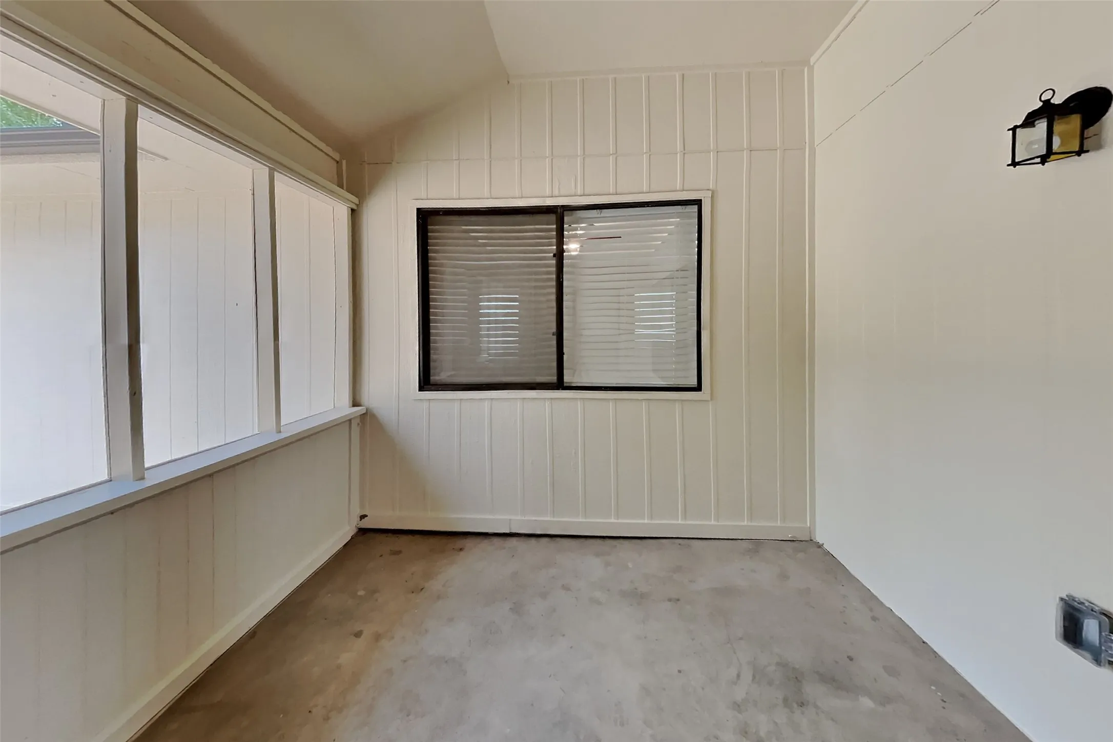 Single Family Residence For Rent in Collin County , 1217 Seabrook Drive, Plano, Texas 75023, 3 Bedroom, 2 Bathroom, 2 Garage spaces, 1,741 Sqft, built in 1981, mls#21361036, Real Estate Agent in Plano, Homes For Rent in Collin county, Homes For Rent in Plano, Realtor in Plano Texas, Real Estate Brokerage Independent Realty Texas, Luminita Cordes Realtor