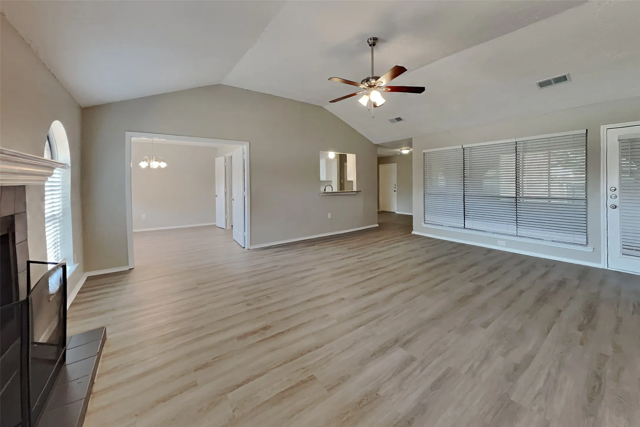 Single Family Residence For Rent in Collin County , 1217 Seabrook Drive, Plano, Texas 75023, 3 Bedroom, 2 Bathroom, 2 Garage spaces, 1,741 Sqft, built in 1981, mls#21361036, Real Estate Agent in Plano, Homes For Rent in Collin county, Homes For Rent in Plano, Realtor in Plano Texas, Real Estate Brokerage Independent Realty Texas, Luminita Cordes Realtor