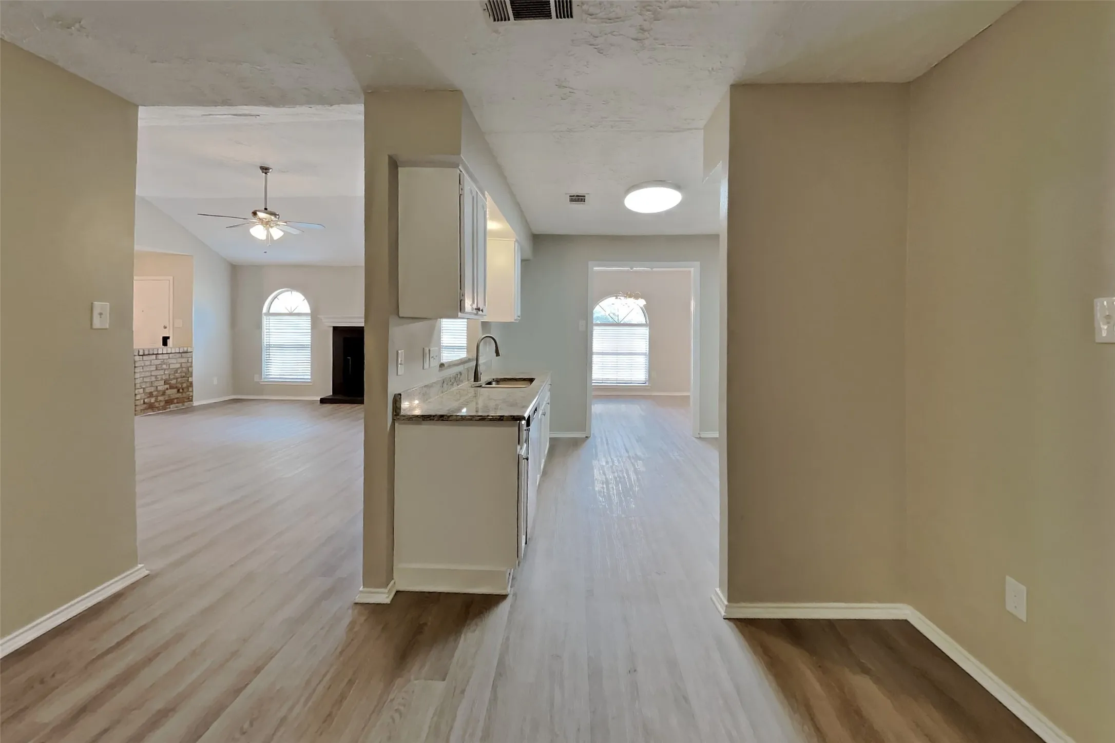 Single Family Residence For Rent in Collin County , 1217 Seabrook Drive, Plano, Texas 75023, 3 Bedroom, 2 Bathroom, 2 Garage spaces, 1,741 Sqft, built in 1981, mls#21361036, Real Estate Agent in Plano, Homes For Rent in Collin county, Homes For Rent in Plano, Realtor in Plano Texas, Real Estate Brokerage Independent Realty Texas, Luminita Cordes Realtor