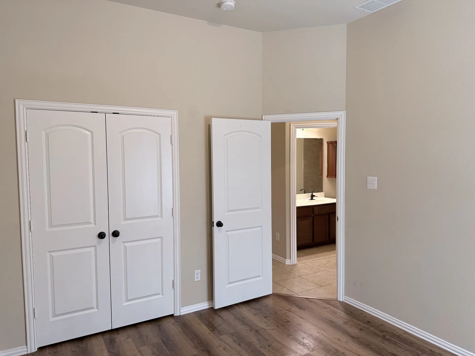 Single Family Residence For Rent in Collin County , 2612 Patriot Drive, Melissa, Texas 75454, 3 Bedroom, 2 Bathroom, 2 Garage spaces, 1,992 Sqft, built in 2012, mls#21361026, Real Estate Agent in Melissa, Homes For Rent in Collin county, Homes For Rent in Melissa, Realtor in Melissa Texas, Real Estate Brokerage Independent Realty Texas, Luminita Cordes Realtor