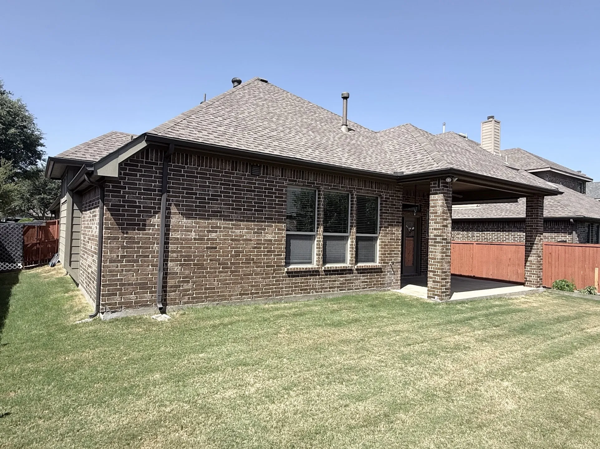 Single Family Residence For Rent in Collin County , 2612 Patriot Drive, Melissa, Texas 75454, 3 Bedroom, 2 Bathroom, 2 Garage spaces, 1,992 Sqft, built in 2012, mls#21361026, Real Estate Agent in Melissa, Homes For Rent in Collin county, Homes For Rent in Melissa, Realtor in Melissa Texas, Real Estate Brokerage Independent Realty Texas, Luminita Cordes Realtor