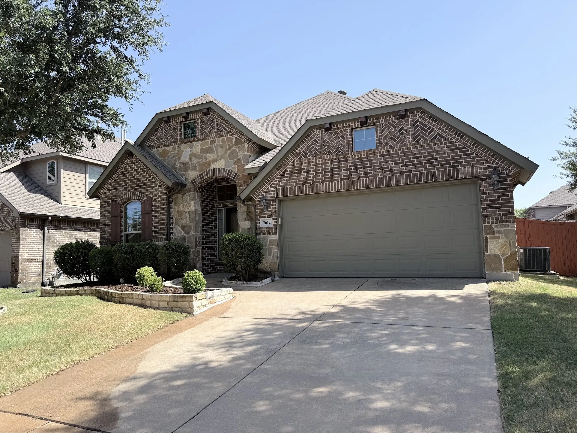 Single Family Residence For Rent in Collin County , 2612 Patriot Drive, Melissa, Texas 75454, 3 Bedroom, 2 Bathroom, 2 Garage spaces, 1,992 Sqft, built in 2012, mls#21361026, Real Estate Agent in Melissa, Homes For Rent in Collin county, Homes For Rent in Melissa, Realtor in Melissa Texas, Real Estate Brokerage Independent Realty Texas, Luminita Cordes Realtor