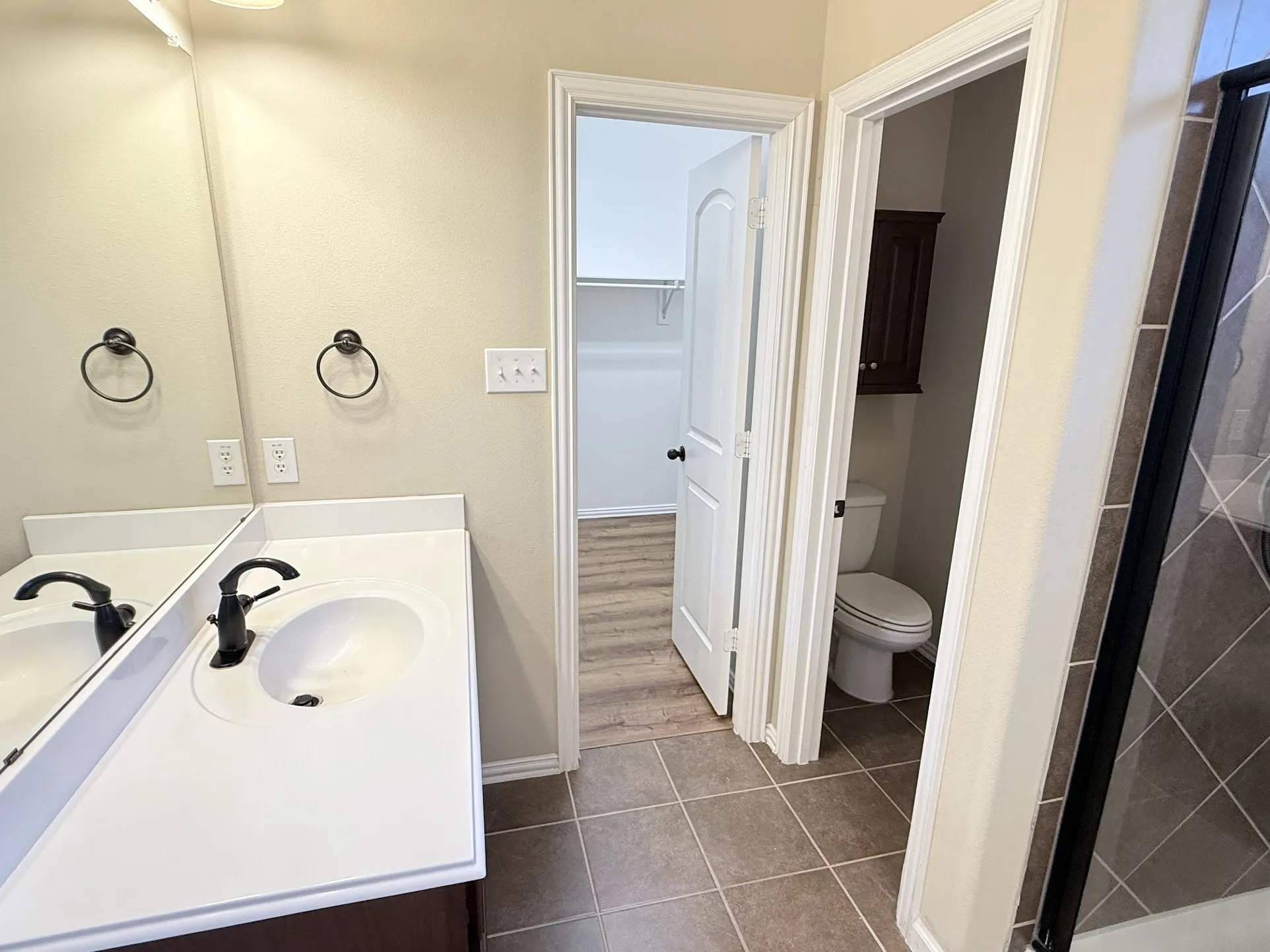Single Family Residence For Rent in Collin County , 2612 Patriot Drive, Melissa, Texas 75454, 3 Bedroom, 2 Bathroom, 2 Garage spaces, 1,992 Sqft, built in 2012, mls#21361026, Real Estate Agent in Melissa, Homes For Rent in Collin county, Homes For Rent in Melissa, Realtor in Melissa Texas, Real Estate Brokerage Independent Realty Texas, Luminita Cordes Realtor