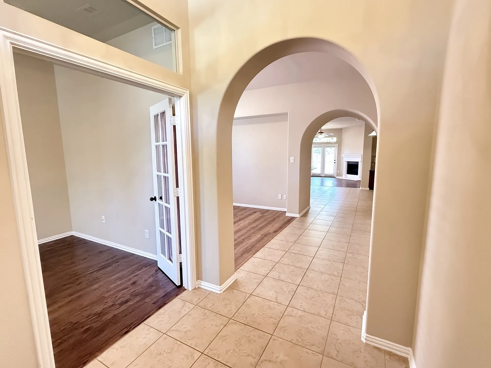 Single Family Residence For Rent in Collin County , 2612 Patriot Drive, Melissa, Texas 75454, 3 Bedroom, 2 Bathroom, 2 Garage spaces, 1,992 Sqft, built in 2012, mls#21361026, Real Estate Agent in Melissa, Homes For Rent in Collin county, Homes For Rent in Melissa, Realtor in Melissa Texas, Real Estate Brokerage Independent Realty Texas, Luminita Cordes Realtor