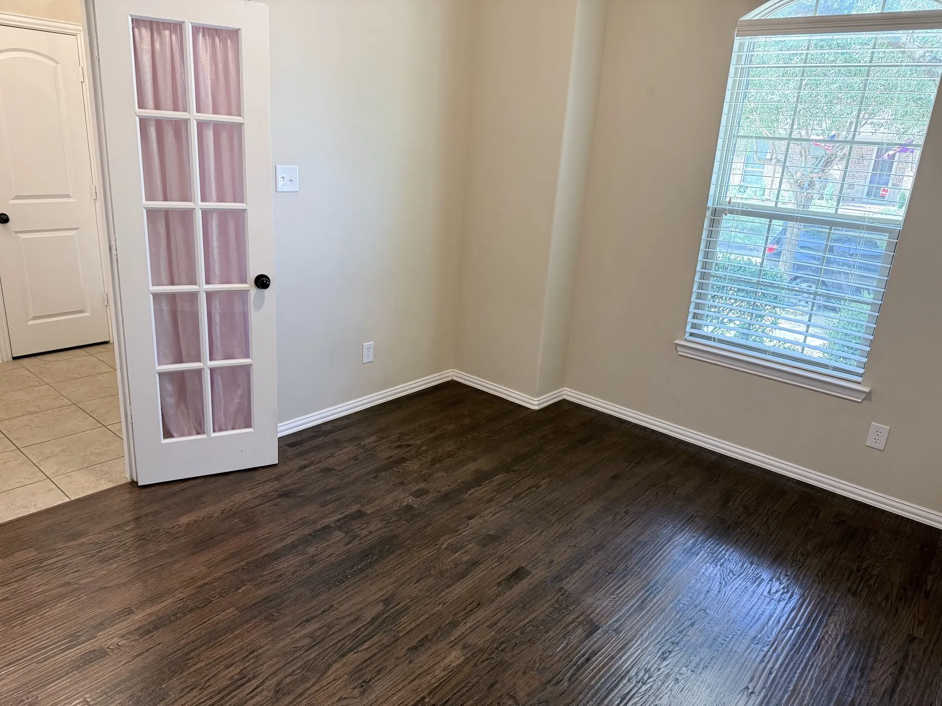 Single Family Residence For Rent in Collin County , 2612 Patriot Drive, Melissa, Texas 75454, 3 Bedroom, 2 Bathroom, 2 Garage spaces, 1,992 Sqft, built in 2012, mls#21361026, Real Estate Agent in Melissa, Homes For Rent in Collin county, Homes For Rent in Melissa, Realtor in Melissa Texas, Real Estate Brokerage Independent Realty Texas, Luminita Cordes Realtor