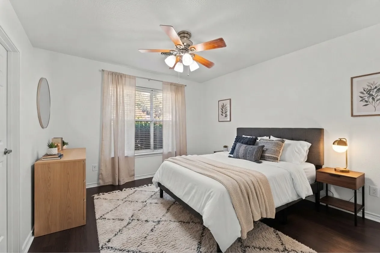 Single Family Residence For Sale in Tarrant County , 1807 Holm Oak Street, Arlington, Texas 76012, 4 Bedroom, 3 Bathroom, 2 Garage spaces, 2,344 Sqft, built in 1971, mls#21361043, Real Estate Agent in Arlington, Homes For Sale in Tarrant county, Homes For Sale in Arlington, Realtor in Arlington Texas, Real Estate Brokerage Independent Realty Texas, Luminita Cordes Realtor