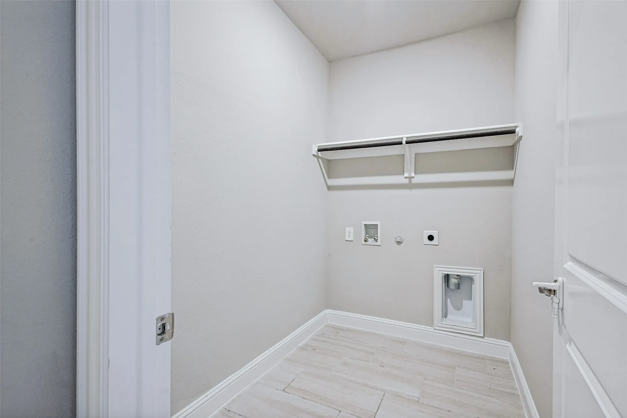 Single Family Residence For Rent in Collin County , 801 Mc Kenna Drive, Lowry Crossing, Texas 75069, 4 Bedroom, 2 Bathroom, 2 Garage spaces, 1,605 Sqft, built in 2024, mls#21359402, Real Estate Agent in Lowry Crossing, Homes For Rent in Collin county, Homes For Rent in Lowry Crossing, Realtor in Lowry Crossing Texas, Real Estate Brokerage Independent Realty Texas, Luminita Cordes Realtor