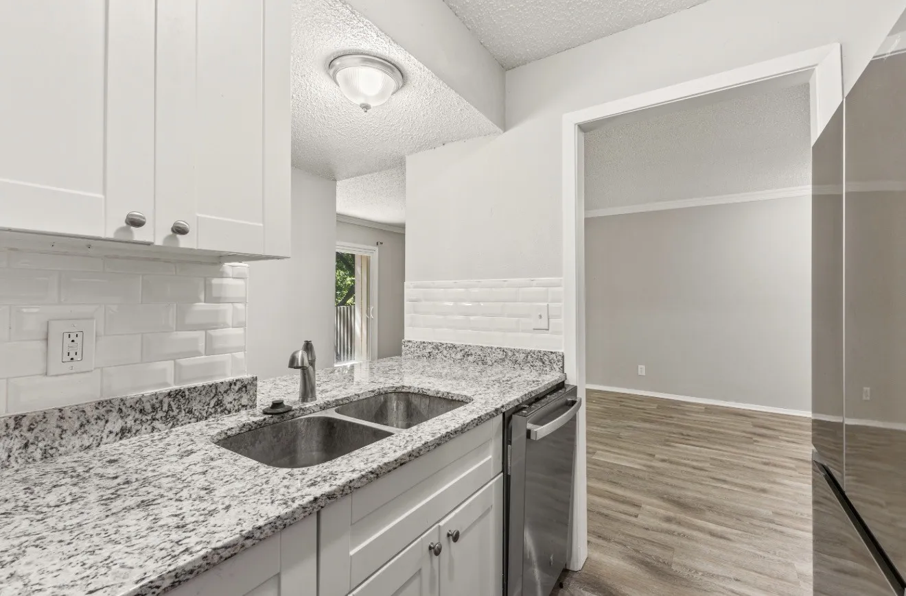 Condominium For Rent in Dallas County , 4859 Cedar Springs Road 152, Dallas, Texas 75219, 2 Bedroom, 1 Bathroom, 1 Garage spaces, 841 Sqft, built in 1970, mls#21361055, Real Estate Agent in Dallas, Homes For Rent in Dallas county, Homes For Rent in Dallas, Realtor in Dallas Texas, Real Estate Brokerage Independent Realty Texas, Luminita Cordes Realtor