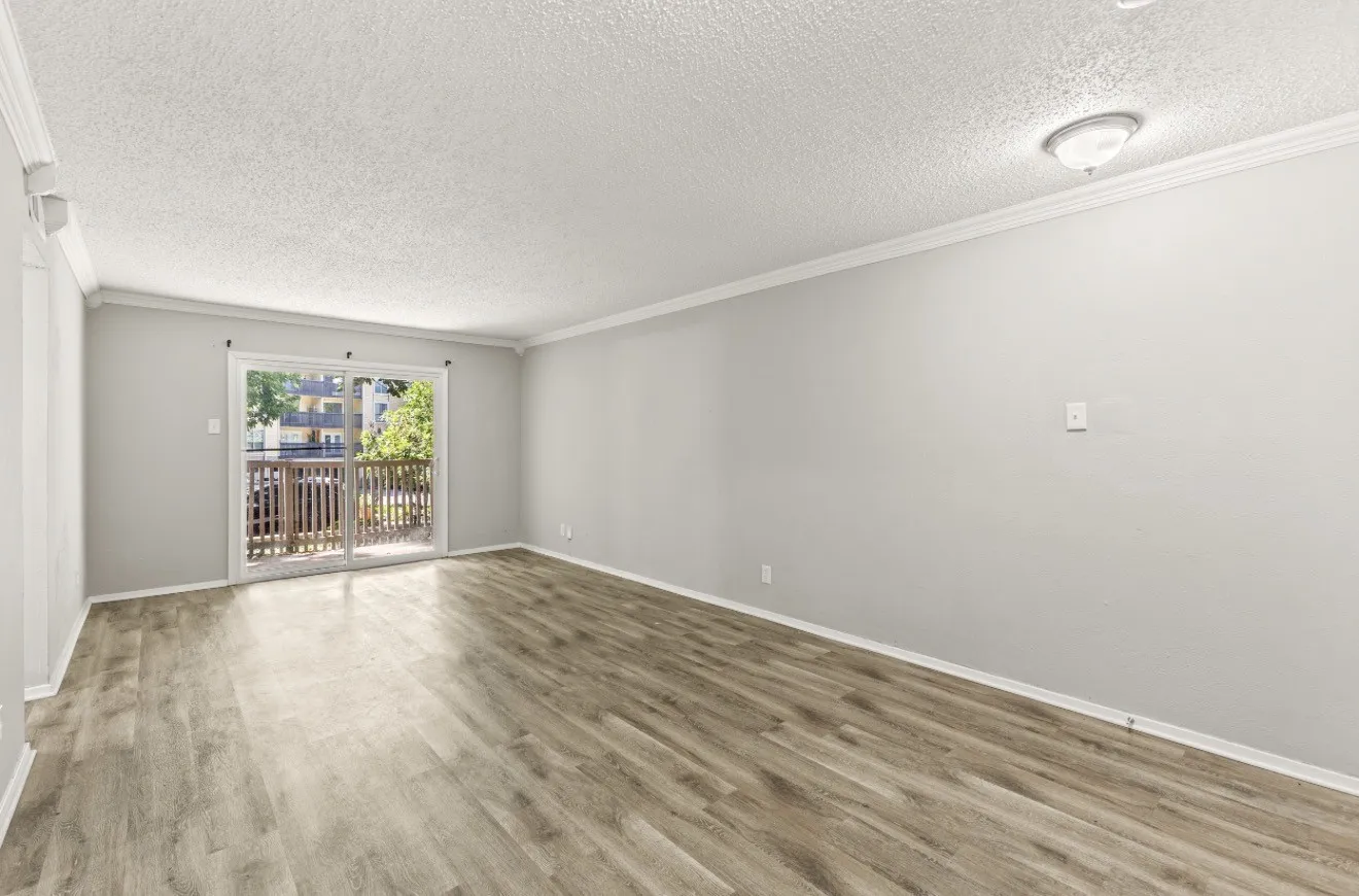 Condominium For Rent in Dallas County , 4859 Cedar Springs Road 152, Dallas, Texas 75219, 2 Bedroom, 1 Bathroom, 1 Garage spaces, 841 Sqft, built in 1970, mls#21361055, Real Estate Agent in Dallas, Homes For Rent in Dallas county, Homes For Rent in Dallas, Realtor in Dallas Texas, Real Estate Brokerage Independent Realty Texas, Luminita Cordes Realtor