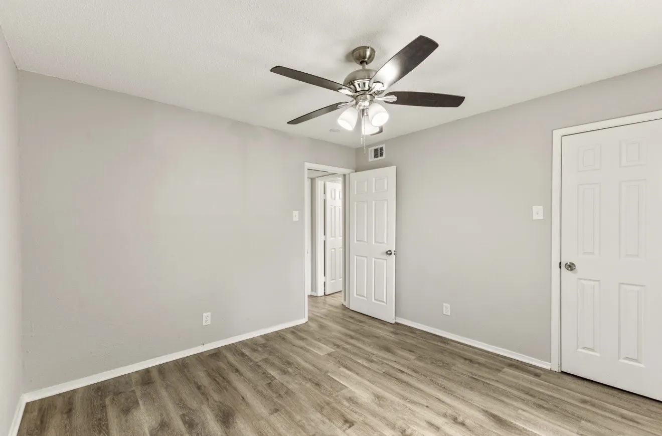 Condominium For Rent in Dallas County , 4859 Cedar Springs Road 152, Dallas, Texas 75219, 2 Bedroom, 1 Bathroom, 1 Garage spaces, 841 Sqft, built in 1970, mls#21361055, Real Estate Agent in Dallas, Homes For Rent in Dallas county, Homes For Rent in Dallas, Realtor in Dallas Texas, Real Estate Brokerage Independent Realty Texas, Luminita Cordes Realtor