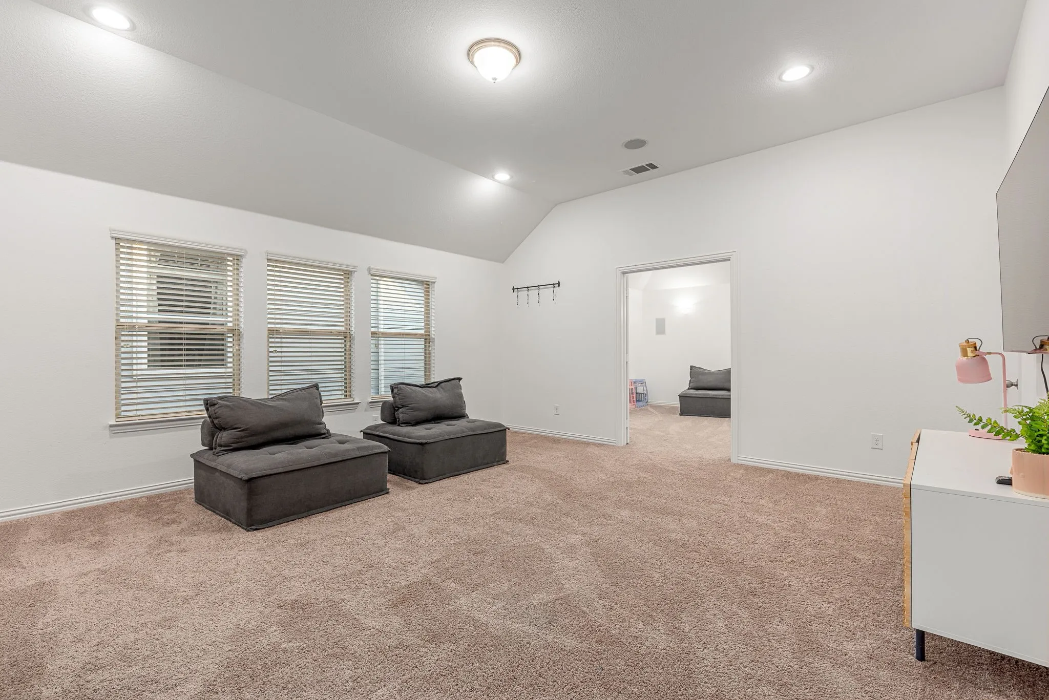 Single Family Residence For Sale in Collin County , 4405 Switchgrass Street, Celina, Texas 75009, 4 Bedroom, 3 Bathroom, 3 Garage spaces, 3,508 Sqft, built in 2016, mls#21355796, Real Estate Agent in Celina, Homes For Sale in Collin county, Homes For Sale in Celina, Realtor in Celina Texas, Real Estate Brokerage Independent Realty Texas, Luminita Cordes Realtor