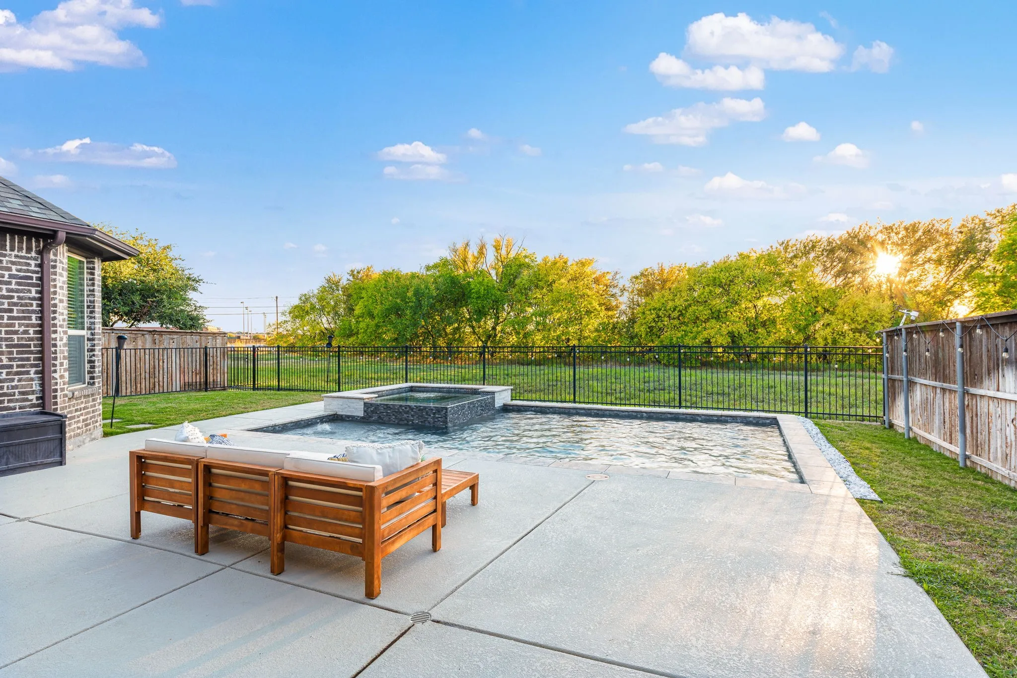 Single Family Residence For Sale in Collin County , 4405 Switchgrass Street, Celina, Texas 75009, 4 Bedroom, 3 Bathroom, 3 Garage spaces, 3,508 Sqft, built in 2016, mls#21355796, Real Estate Agent in Celina, Homes For Sale in Collin county, Homes For Sale in Celina, Realtor in Celina Texas, Real Estate Brokerage Independent Realty Texas, Luminita Cordes Realtor