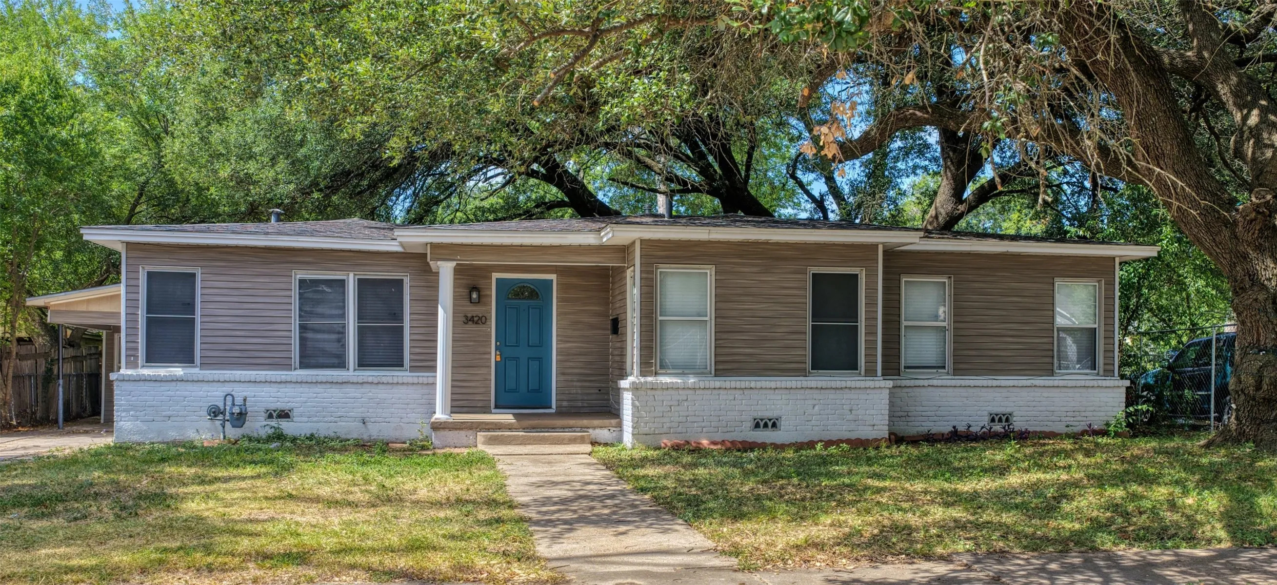 Single Family Residence For Sale in Mc Lennan County , 3420 Brook Circle, Waco, Texas 76710, 3 Bedroom, 2 Bathroom, Garage spaces, 1,607 Sqft, built in 1949, mls#21361057, Real Estate Agent in Waco, Homes For Sale in Mc Lennan county, Homes For Sale in Waco, Realtor in Waco Texas, Real Estate Brokerage Independent Realty Texas, Luminita Cordes Realtor