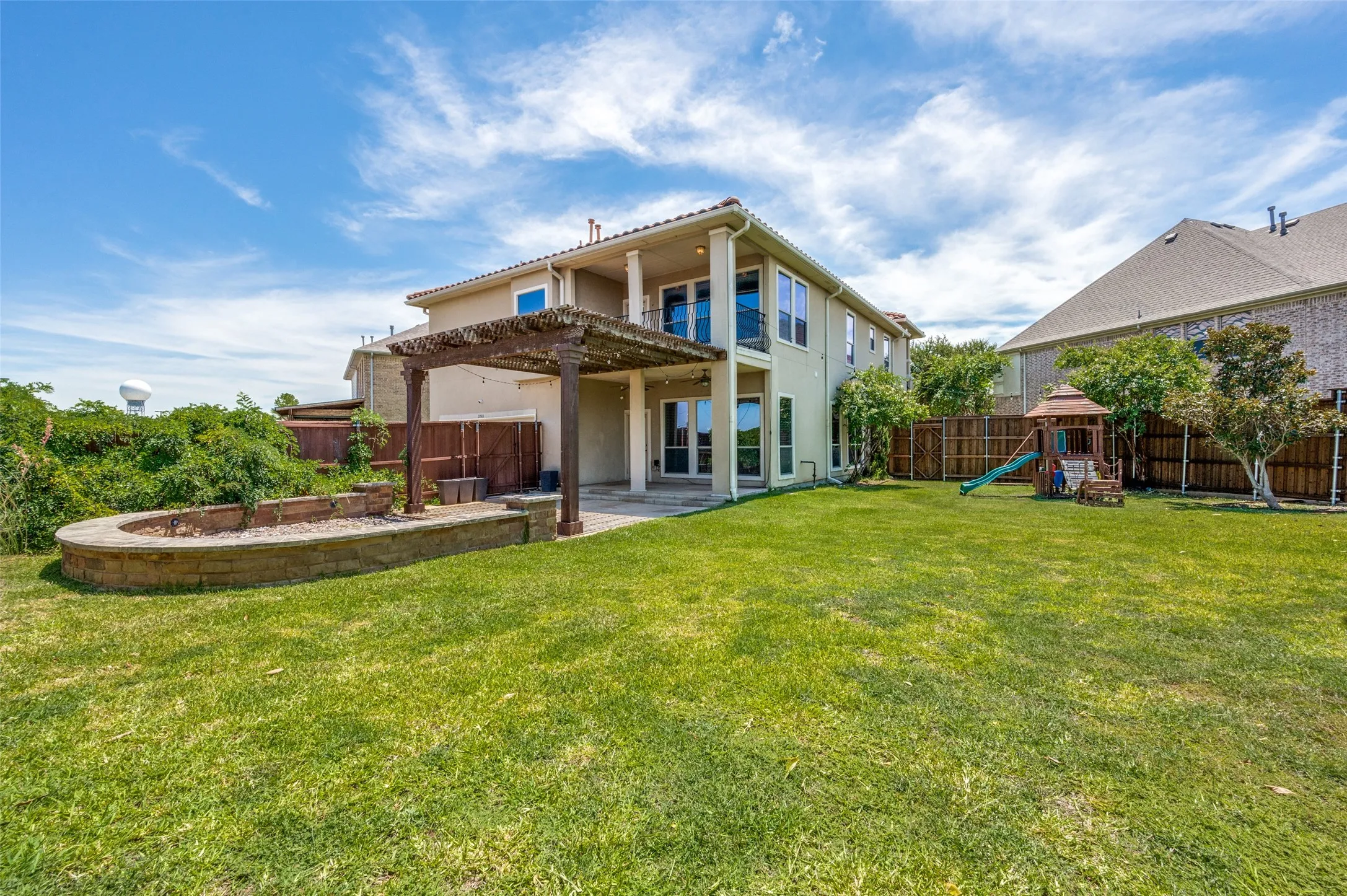 Single Family Residence For Rent in Dallas County , 2043 Loma Alta Drive, Irving, Texas 75063, 4 Bedroom, 4 Bathroom, 3 Garage spaces, 3,758 Sqft, built in 2007, mls#21361044, Real Estate Agent in Irving, Homes For Rent in Dallas county, Homes For Rent in Irving, Realtor in Irving Texas, Real Estate Brokerage Independent Realty Texas, Luminita Cordes Realtor