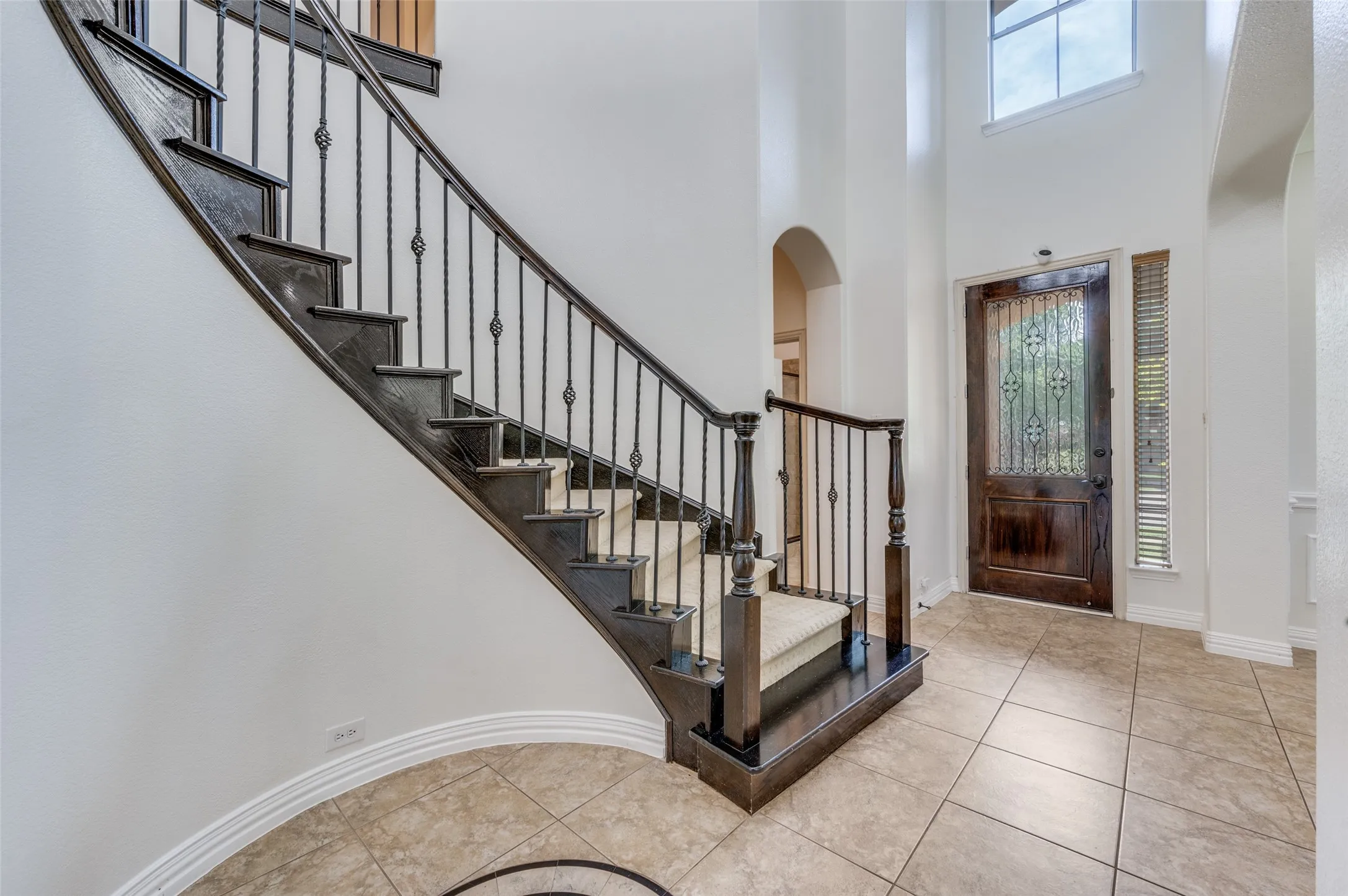 Single Family Residence For Rent in Dallas County , 2043 Loma Alta Drive, Irving, Texas 75063, 4 Bedroom, 4 Bathroom, 3 Garage spaces, 3,758 Sqft, built in 2007, mls#21361044, Real Estate Agent in Irving, Homes For Rent in Dallas county, Homes For Rent in Irving, Realtor in Irving Texas, Real Estate Brokerage Independent Realty Texas, Luminita Cordes Realtor