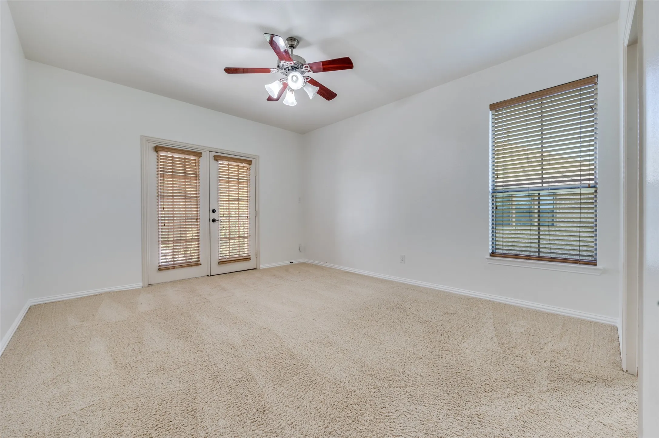Single Family Residence For Rent in Dallas County , 2043 Loma Alta Drive, Irving, Texas 75063, 4 Bedroom, 4 Bathroom, 3 Garage spaces, 3,758 Sqft, built in 2007, mls#21361044, Real Estate Agent in Irving, Homes For Rent in Dallas county, Homes For Rent in Irving, Realtor in Irving Texas, Real Estate Brokerage Independent Realty Texas, Luminita Cordes Realtor