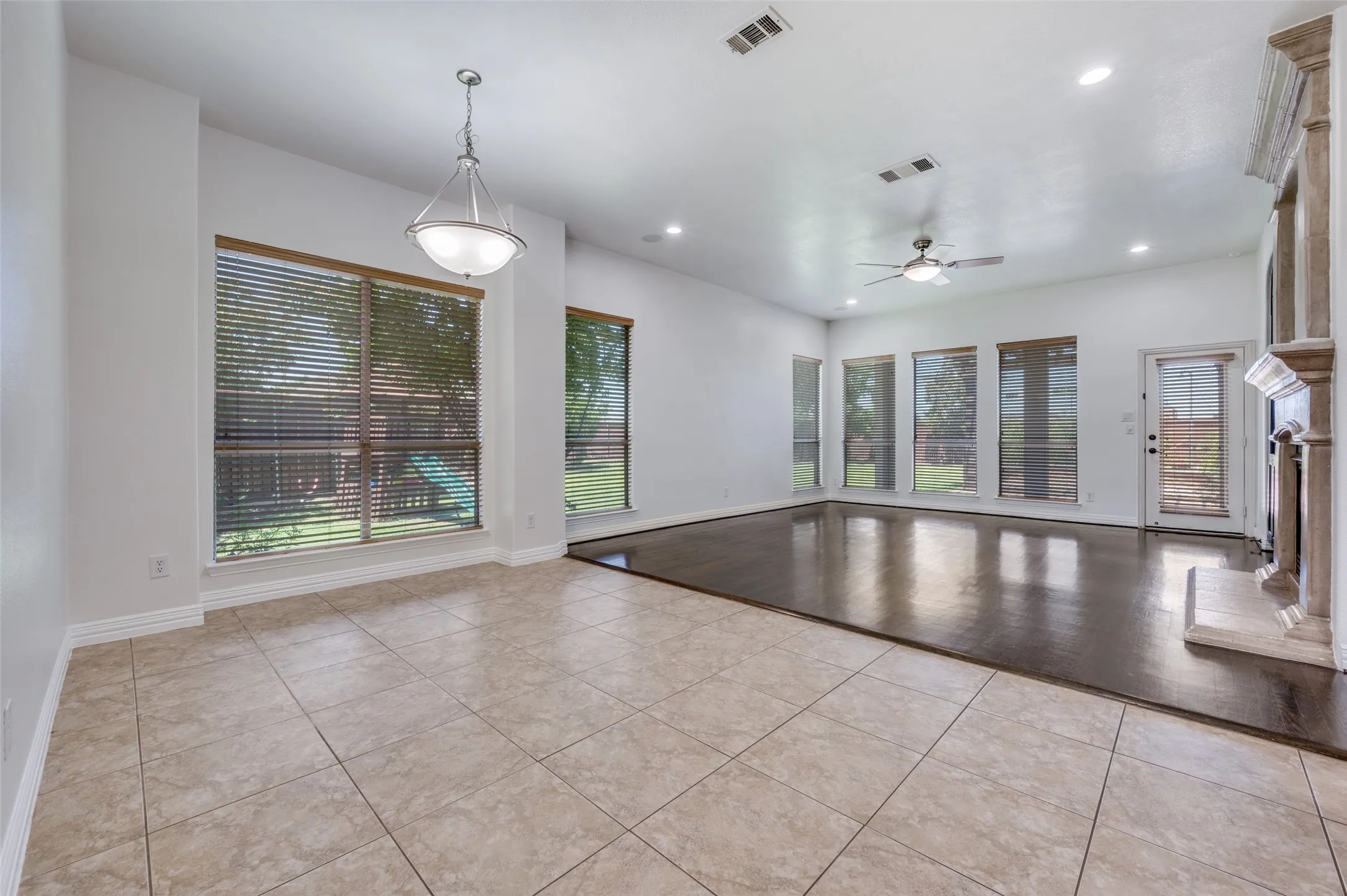 Single Family Residence For Rent in Dallas County , 2043 Loma Alta Drive, Irving, Texas 75063, 4 Bedroom, 4 Bathroom, 3 Garage spaces, 3,758 Sqft, built in 2007, mls#21361044, Real Estate Agent in Irving, Homes For Rent in Dallas county, Homes For Rent in Irving, Realtor in Irving Texas, Real Estate Brokerage Independent Realty Texas, Luminita Cordes Realtor