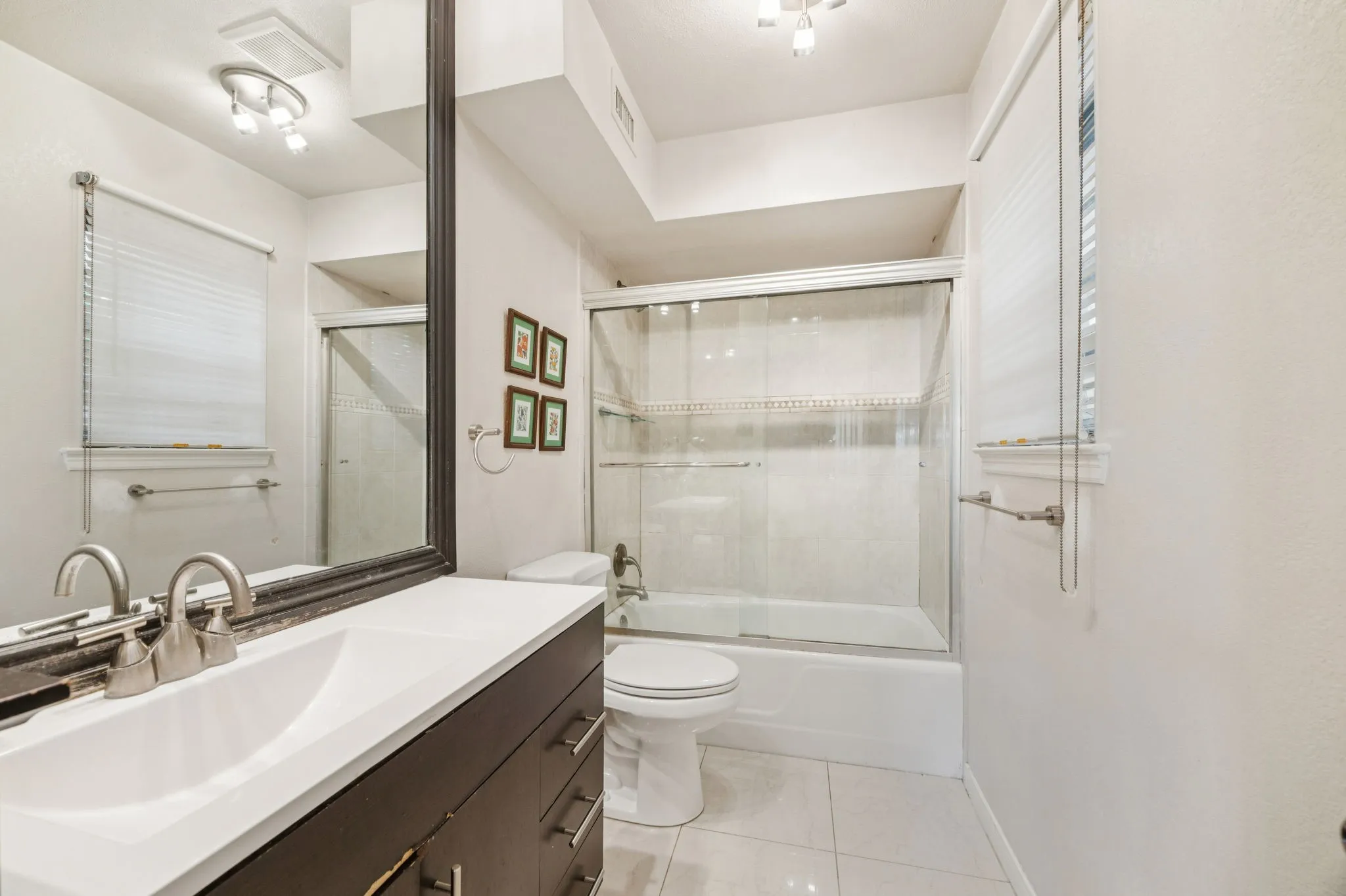 Condominium For Sale in Dallas County , 11334 Park Central Place A, Dallas, Texas 75230, 3 Bedroom, 2 Bathroom, Garage spaces, 1,391 Sqft, built in 1961, mls#21361058, Real Estate Agent in Dallas, Homes For Sale in Dallas county, Homes For Sale in Dallas, Realtor in Dallas Texas, Real Estate Brokerage Independent Realty Texas, Luminita Cordes Realtor