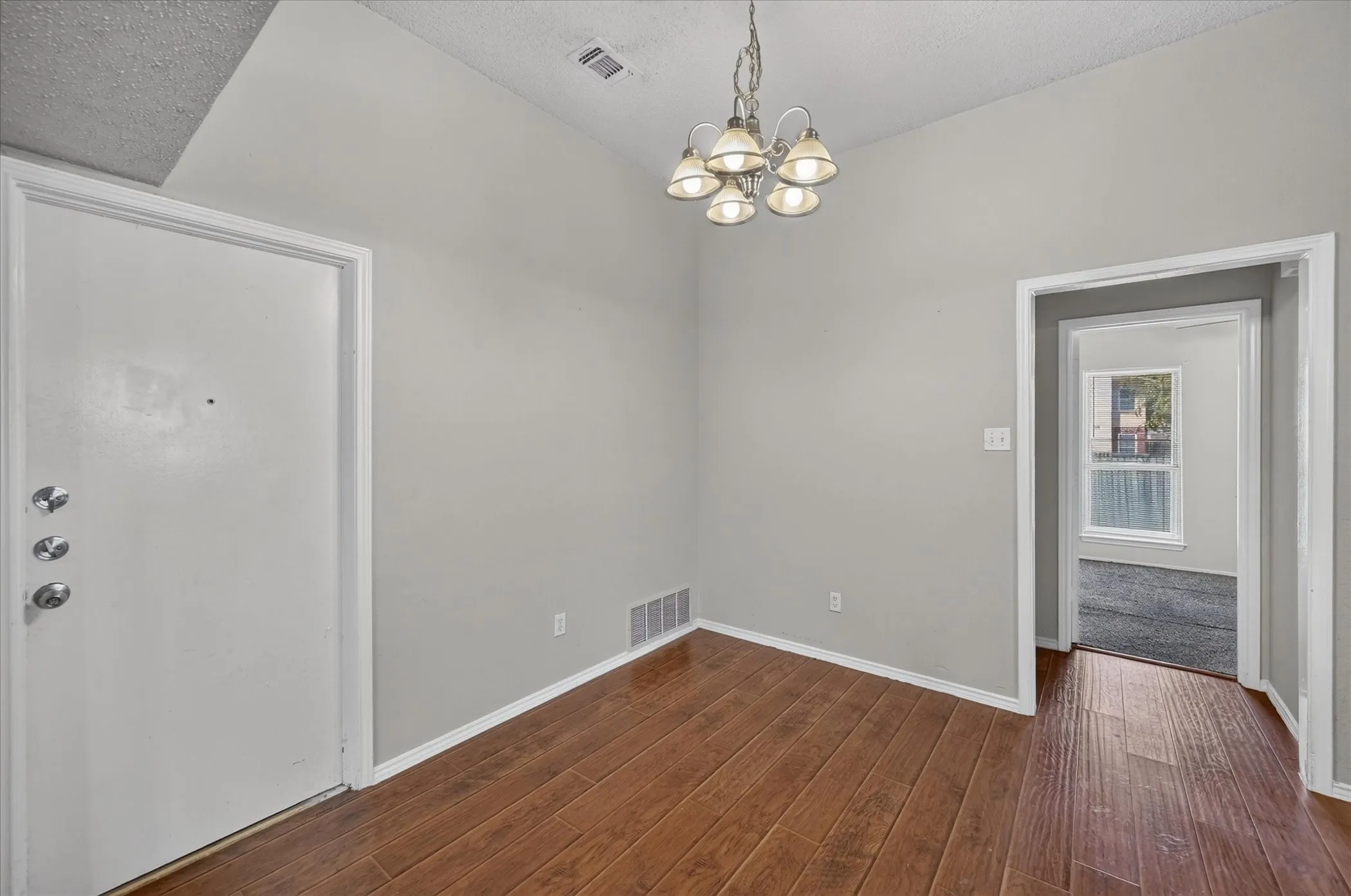 Single Family Residence For Sale in Tarrant County , 5204 Cornvalley Drive, Arlington, Texas 76017, 4 Bedroom, 2 Bathroom, 2 Garage spaces, 1,503 Sqft, built in 1988, mls#21361061, Real Estate Agent in Arlington, Homes For Sale in Tarrant county, Homes For Sale in Arlington, Realtor in Arlington Texas, Real Estate Brokerage Independent Realty Texas, Luminita Cordes Realtor