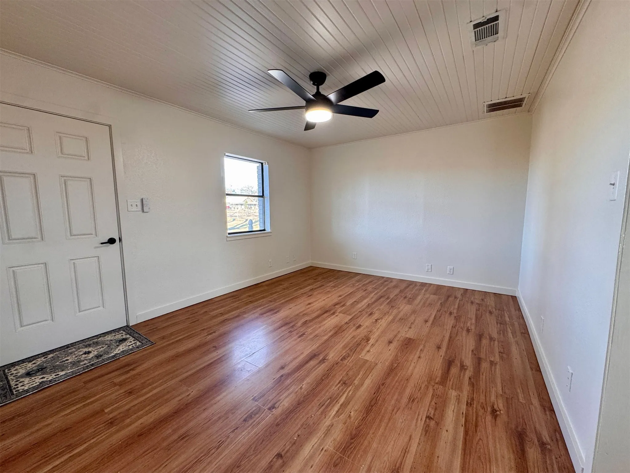 Single Family Residence For Sale in Wise County , 207 County Road 3214, Bridgeport, Texas 76426, 4 Bedroom, 2 Bathroom, Garage spaces, 1,809 Sqft, built in 1993, mls#21359834, Real Estate Agent in Bridgeport, Homes For Sale in Wise county, Homes For Sale in Bridgeport, Realtor in Bridgeport Texas, Real Estate Brokerage Independent Realty Texas, Luminita Cordes Realtor