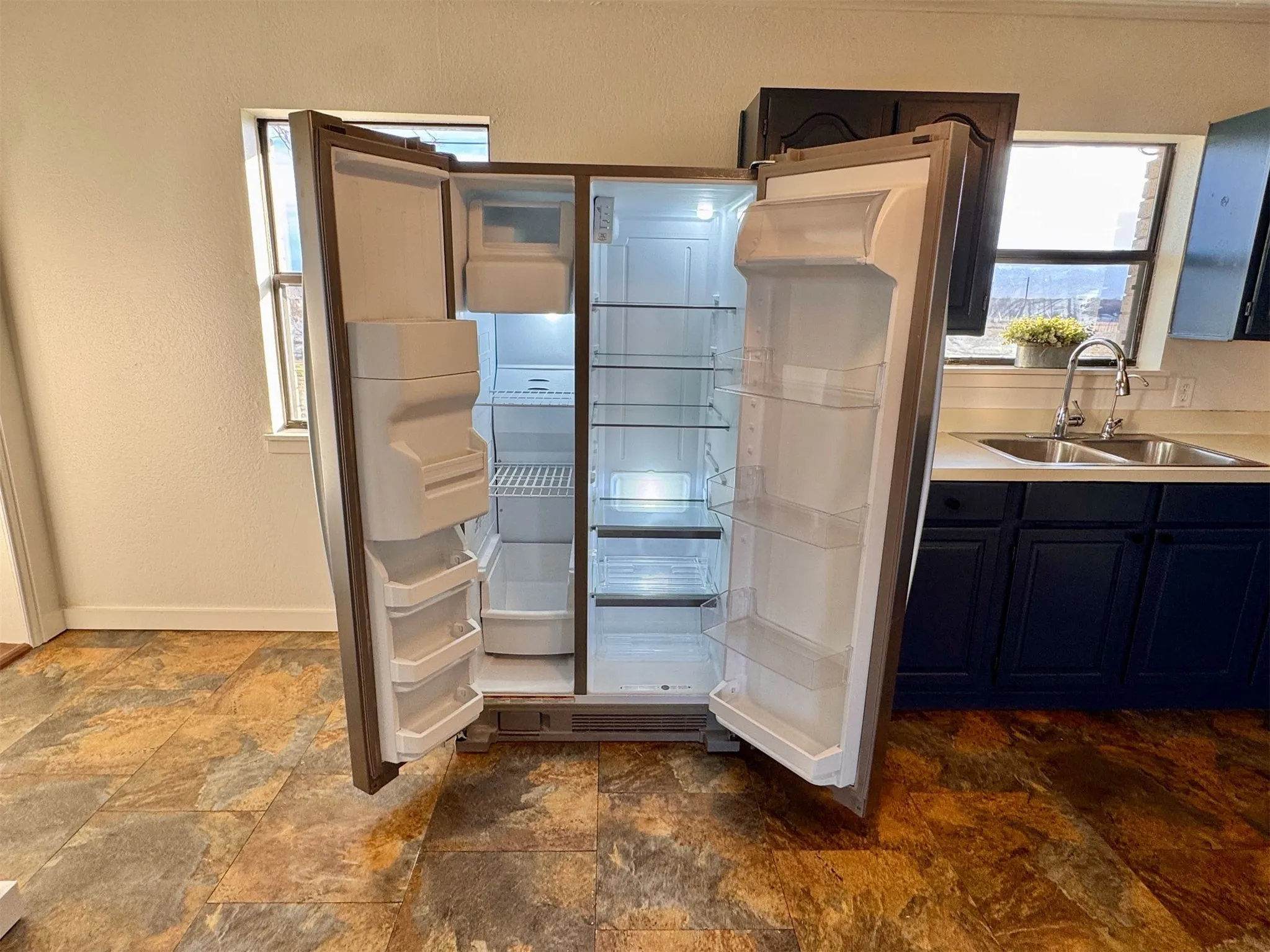 Single Family Residence For Sale in Wise County , 207 County Road 3214, Bridgeport, Texas 76426, 4 Bedroom, 2 Bathroom, Garage spaces, 1,809 Sqft, built in 1993, mls#21359834, Real Estate Agent in Bridgeport, Homes For Sale in Wise county, Homes For Sale in Bridgeport, Realtor in Bridgeport Texas, Real Estate Brokerage Independent Realty Texas, Luminita Cordes Realtor