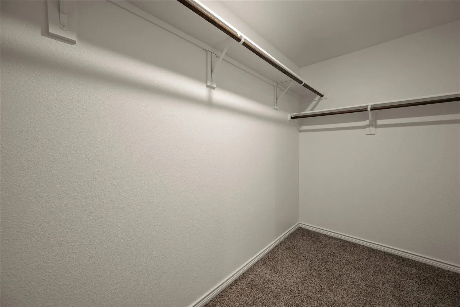 Some images have been digitally enhanced and/or virtually staged. Furnishings and décor shown are for illustrative purposes only.
