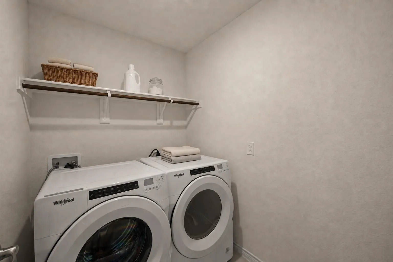 Some images have been digitally enhanced and/or virtually staged. Furnishings and décor shown are for illustrative purposes only.
