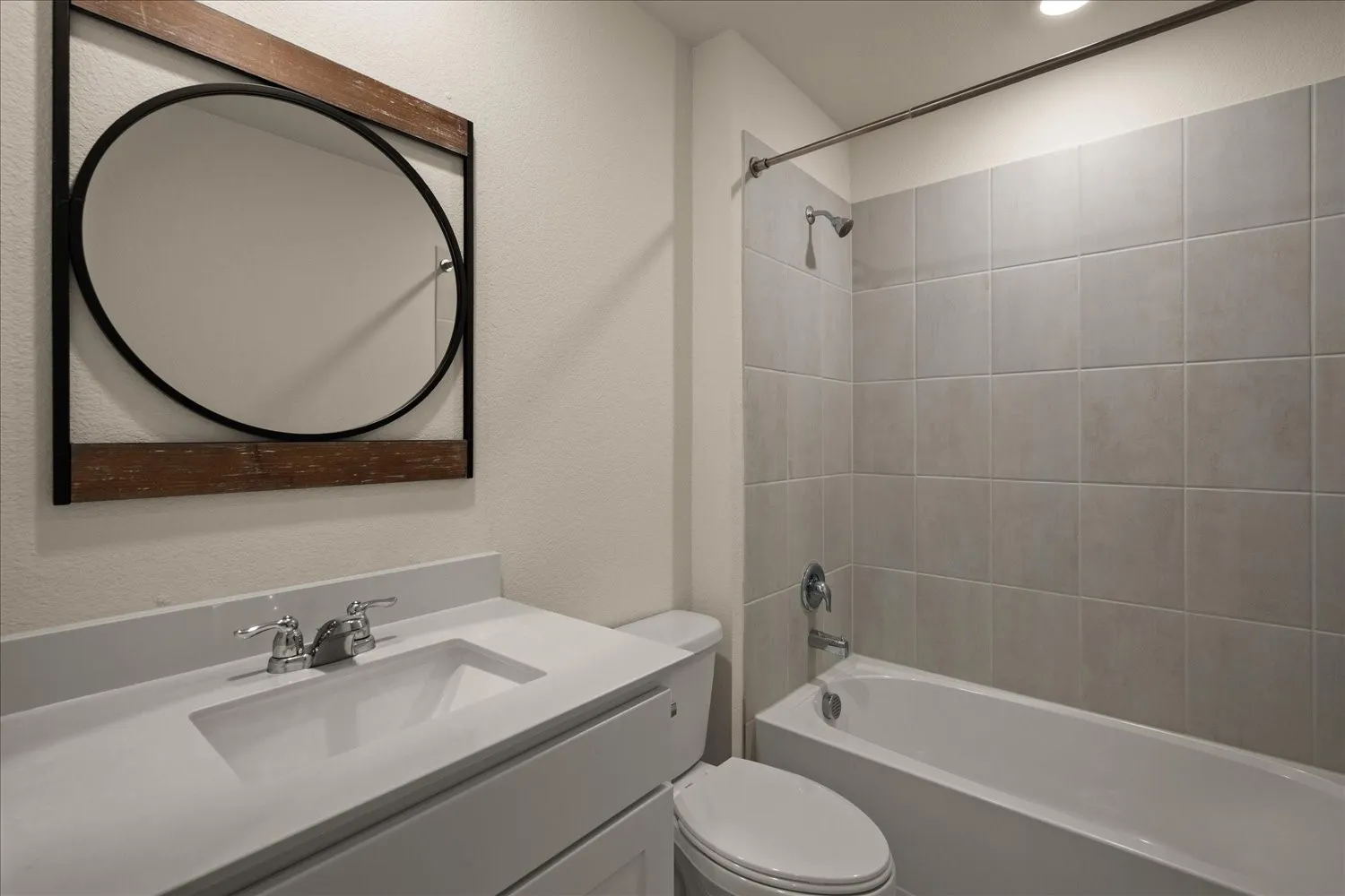Some images have been digitally enhanced and/or virtually staged. Furnishings and décor shown are for illustrative purposes only.
