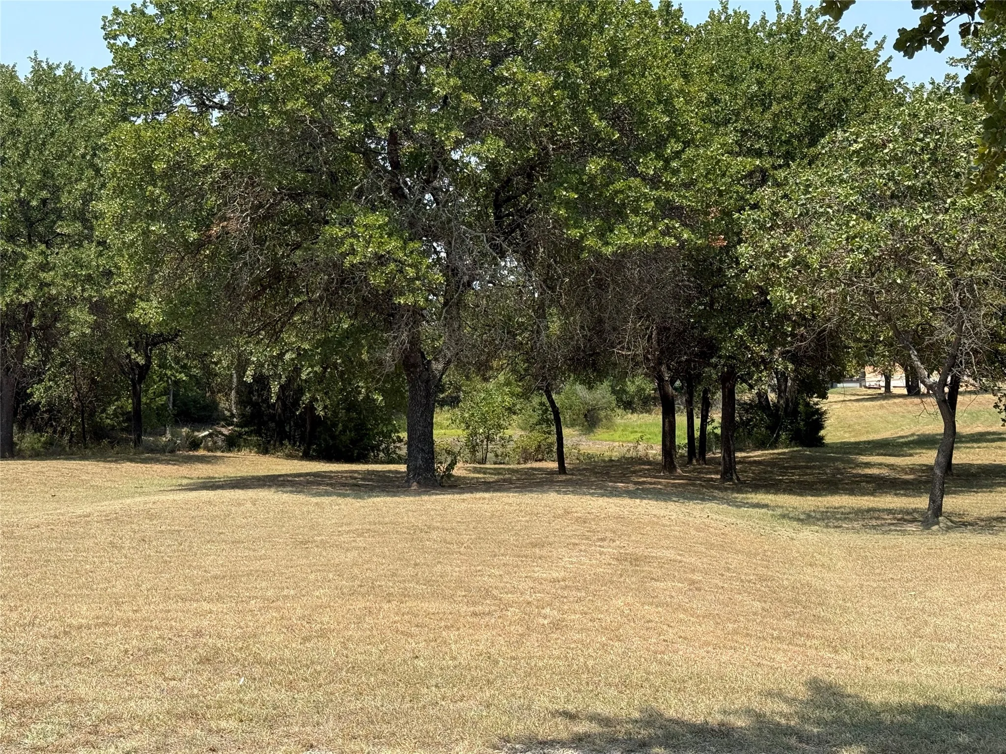 Single Family Residence For Sale in Wise County , 293 County Road 4773, Boyd, Texas 76023, 3 Bedroom, 3 Bathroom, 2 Garage spaces, 2,372 Sqft, built in 1985, mls#21361013, Real Estate Agent in Boyd, Homes For Sale in Wise county, Homes For Sale in Boyd, Realtor in Boyd Texas, Real Estate Brokerage Independent Realty Texas, Luminita Cordes Realtor