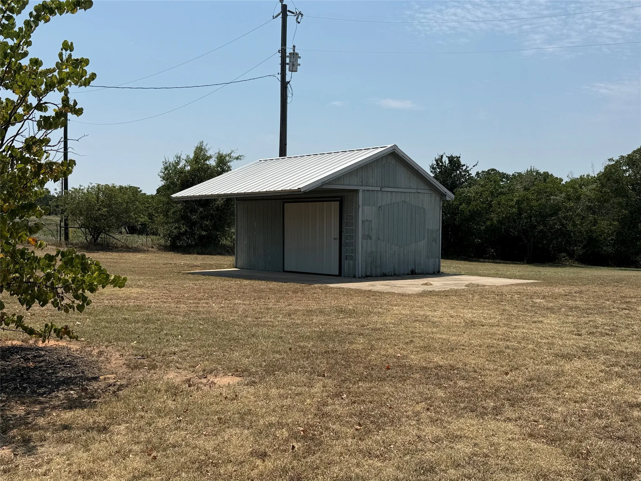 Single Family Residence For Sale in Wise County , 293 County Road 4773, Boyd, Texas 76023, 3 Bedroom, 3 Bathroom, 2 Garage spaces, 2,372 Sqft, built in 1985, mls#21361013, Real Estate Agent in Boyd, Homes For Sale in Wise county, Homes For Sale in Boyd, Realtor in Boyd Texas, Real Estate Brokerage Independent Realty Texas, Luminita Cordes Realtor