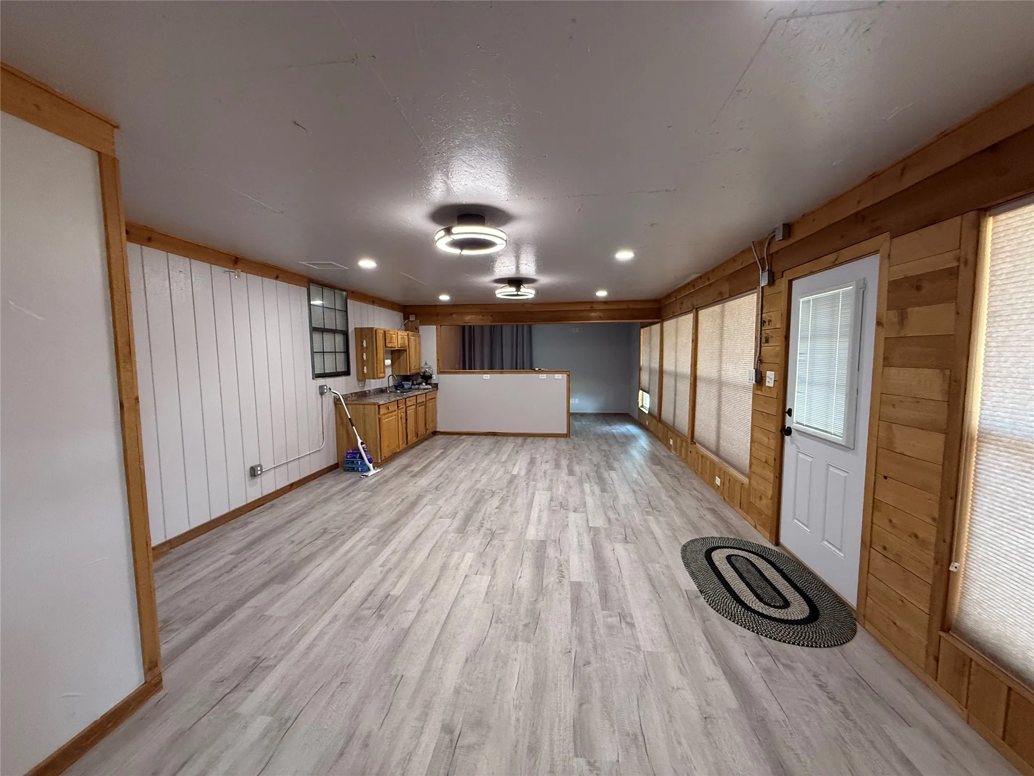 Single Family Residence For Sale in Wise County , 293 County Road 4773, Boyd, Texas 76023, 3 Bedroom, 3 Bathroom, 2 Garage spaces, 2,372 Sqft, built in 1985, mls#21361013, Real Estate Agent in Boyd, Homes For Sale in Wise county, Homes For Sale in Boyd, Realtor in Boyd Texas, Real Estate Brokerage Independent Realty Texas, Luminita Cordes Realtor