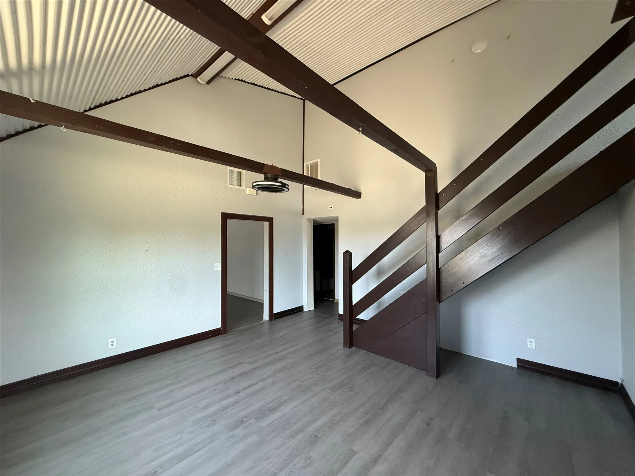 Single Family Residence For Sale in Wise County , 293 County Road 4773, Boyd, Texas 76023, 3 Bedroom, 3 Bathroom, 2 Garage spaces, 2,372 Sqft, built in 1985, mls#21361013, Real Estate Agent in Boyd, Homes For Sale in Wise county, Homes For Sale in Boyd, Realtor in Boyd Texas, Real Estate Brokerage Independent Realty Texas, Luminita Cordes Realtor